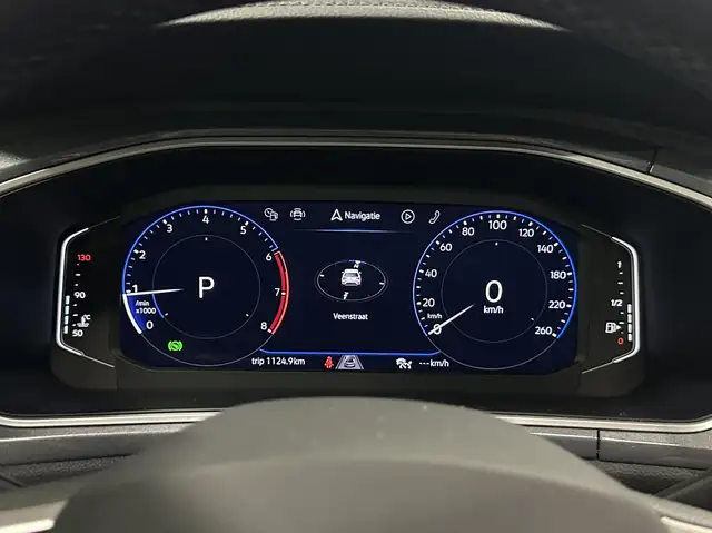 Volkswagen T-Roc view 28