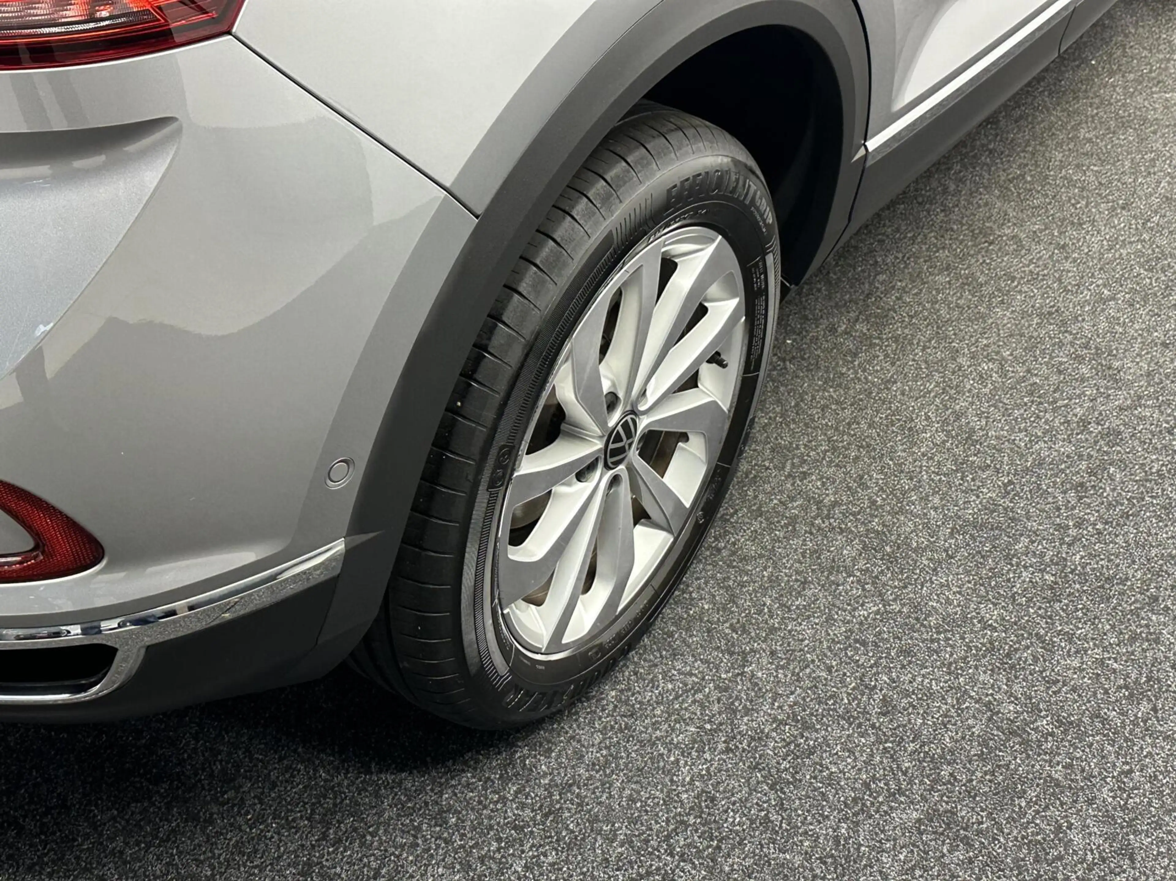 Volkswagen T-Roc 1.5 TSI R-Line Business+ PANO CARPLAY ADAPTIEF CRU — photo 10