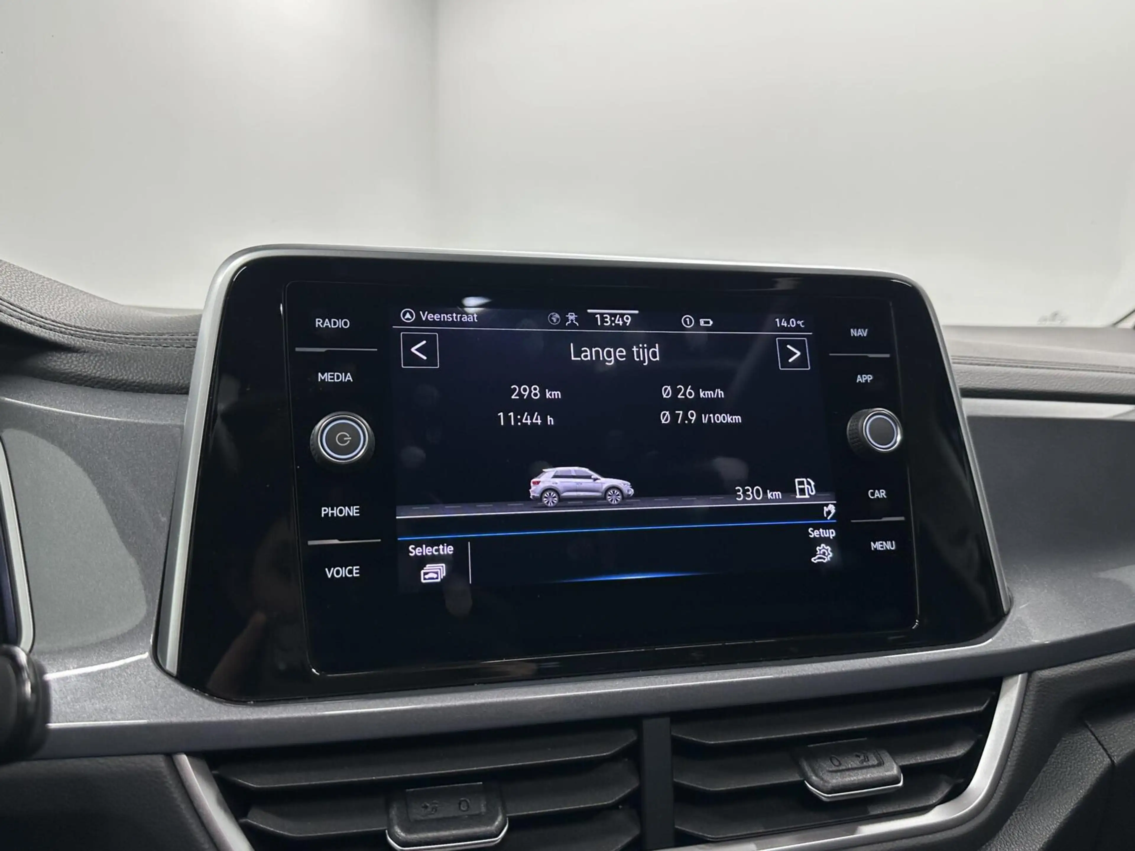 Volkswagen T-Roc 1.5 TSI R-Line Business+ PANO CARPLAY ADAPTIEF CRU — photo 40