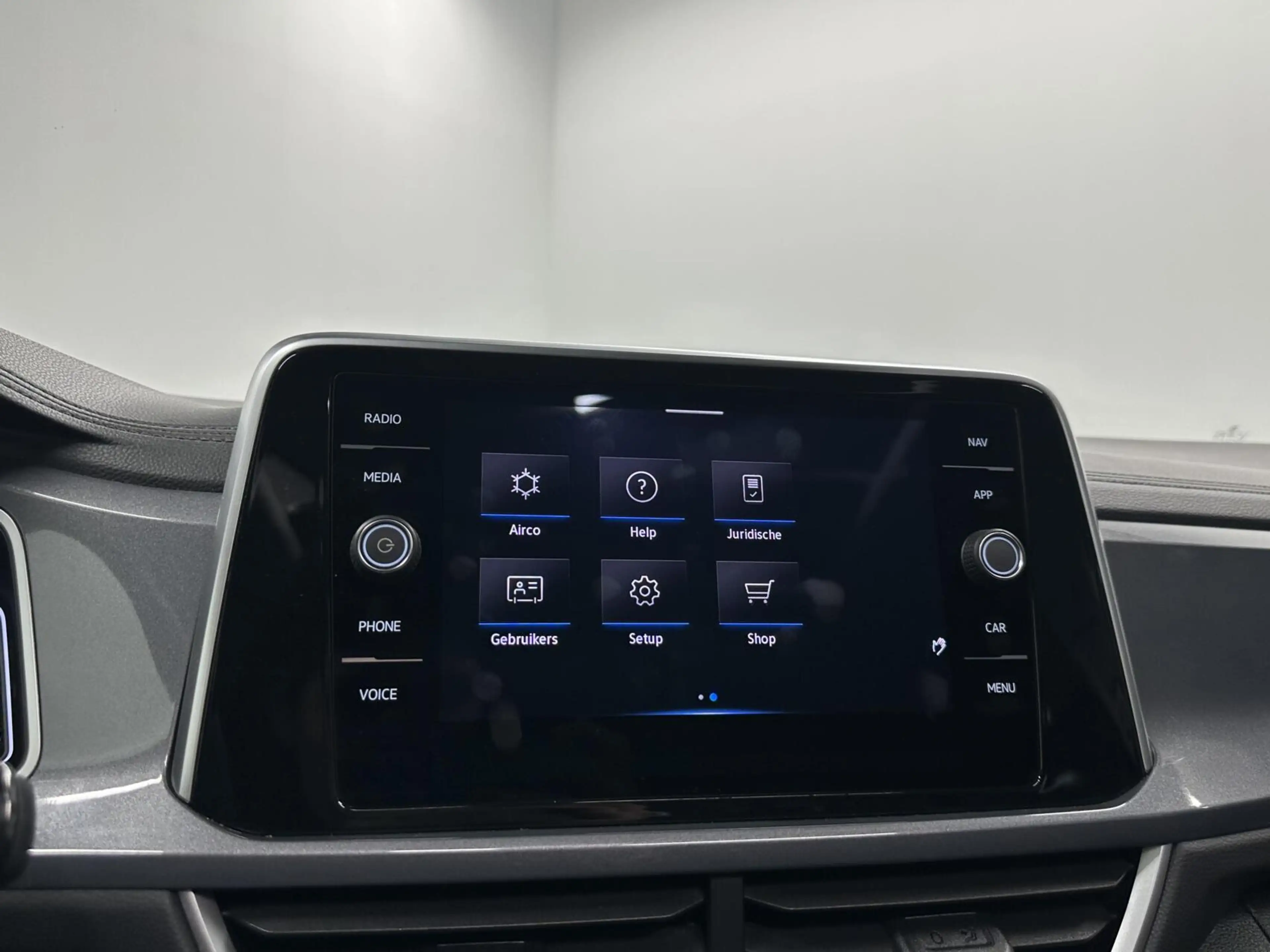 Volkswagen T-Roc 1.5 TSI R-Line Business+ PANO CARPLAY ADAPTIEF CRU — photo 39