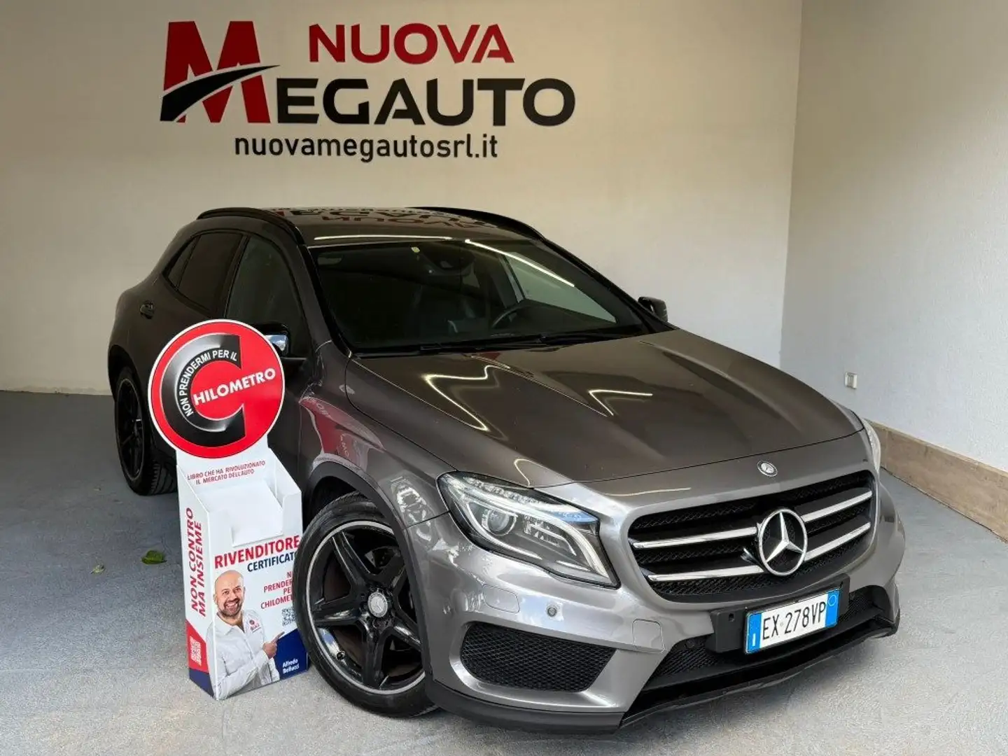Mercedes-Benz GLA 220 CDI Automatic 4Matic Premium Gris - 1