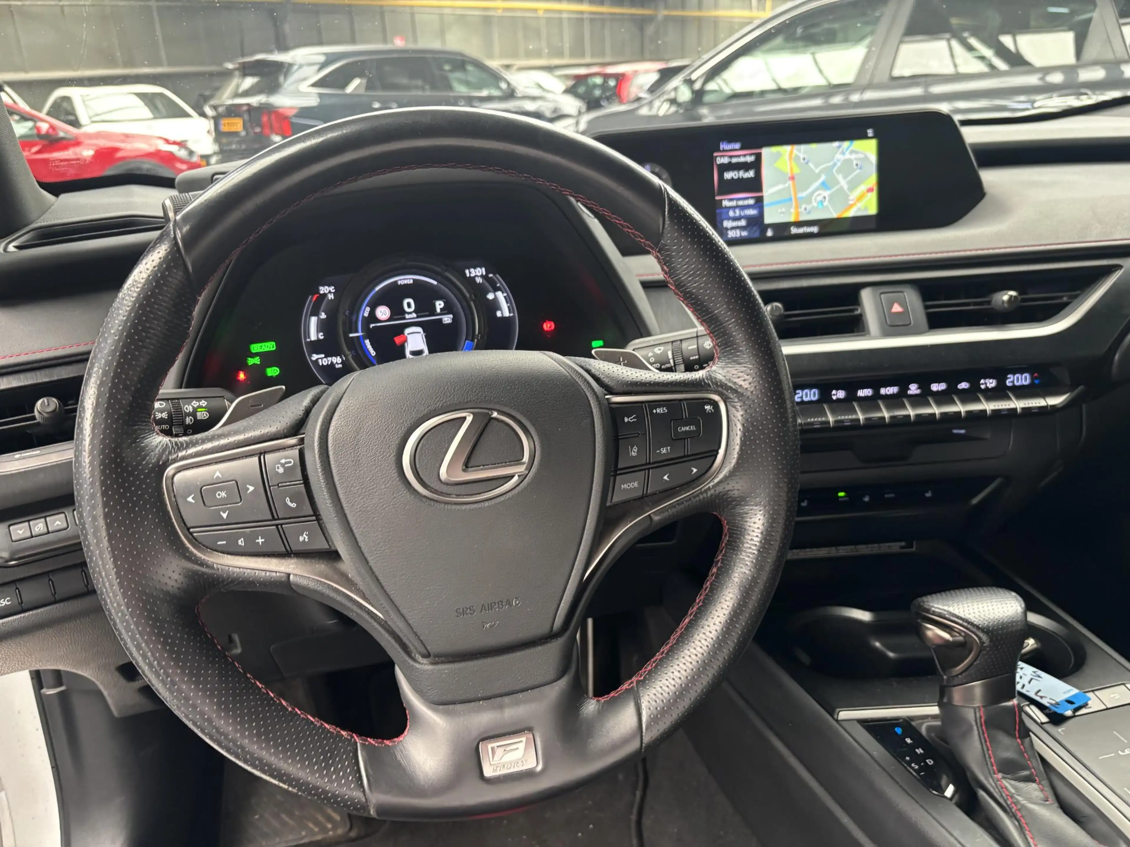 Lexus UX 250h F Sport Line — photo 7