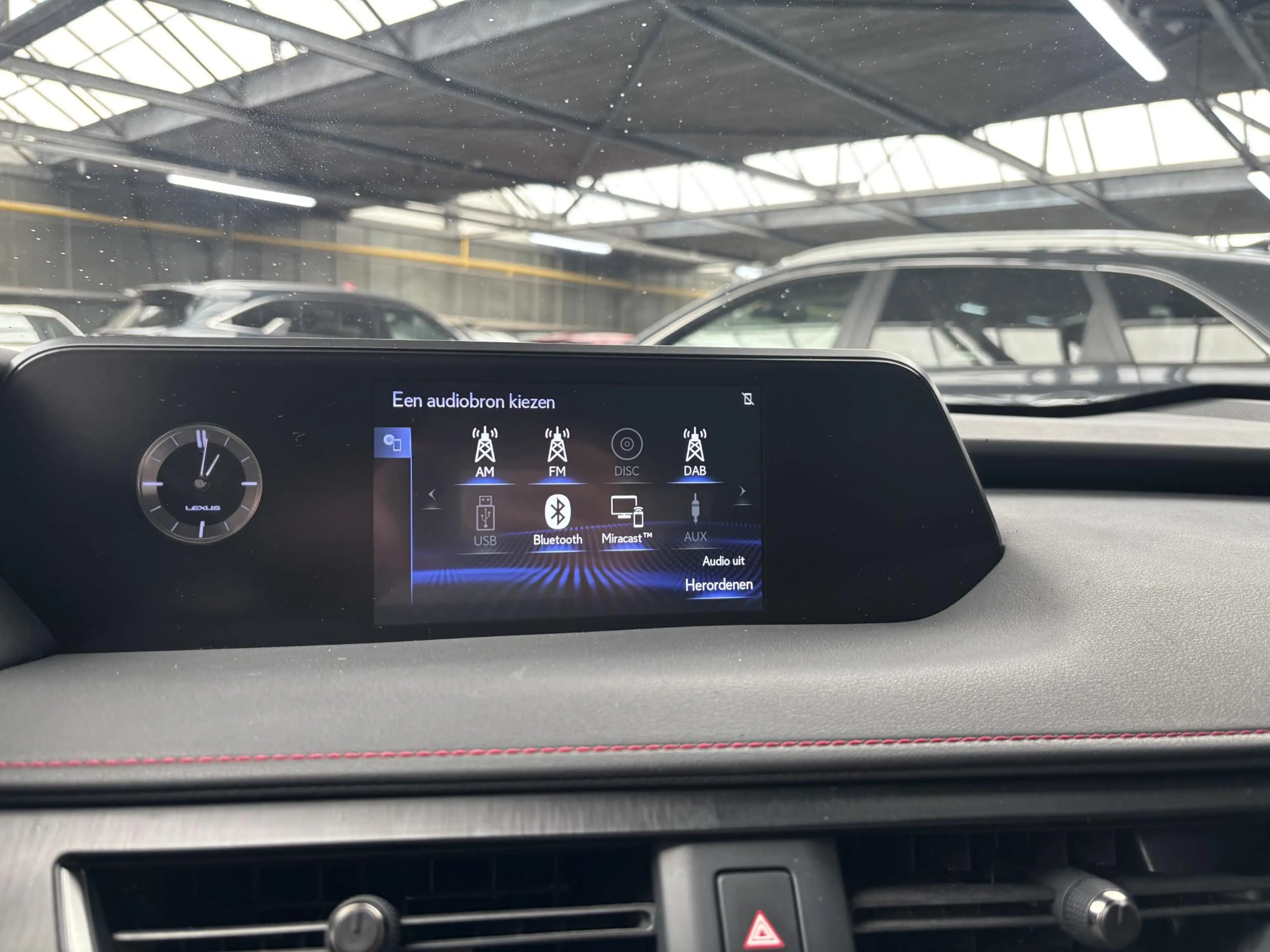Lexus UX 250h F Sport Line — photo 15