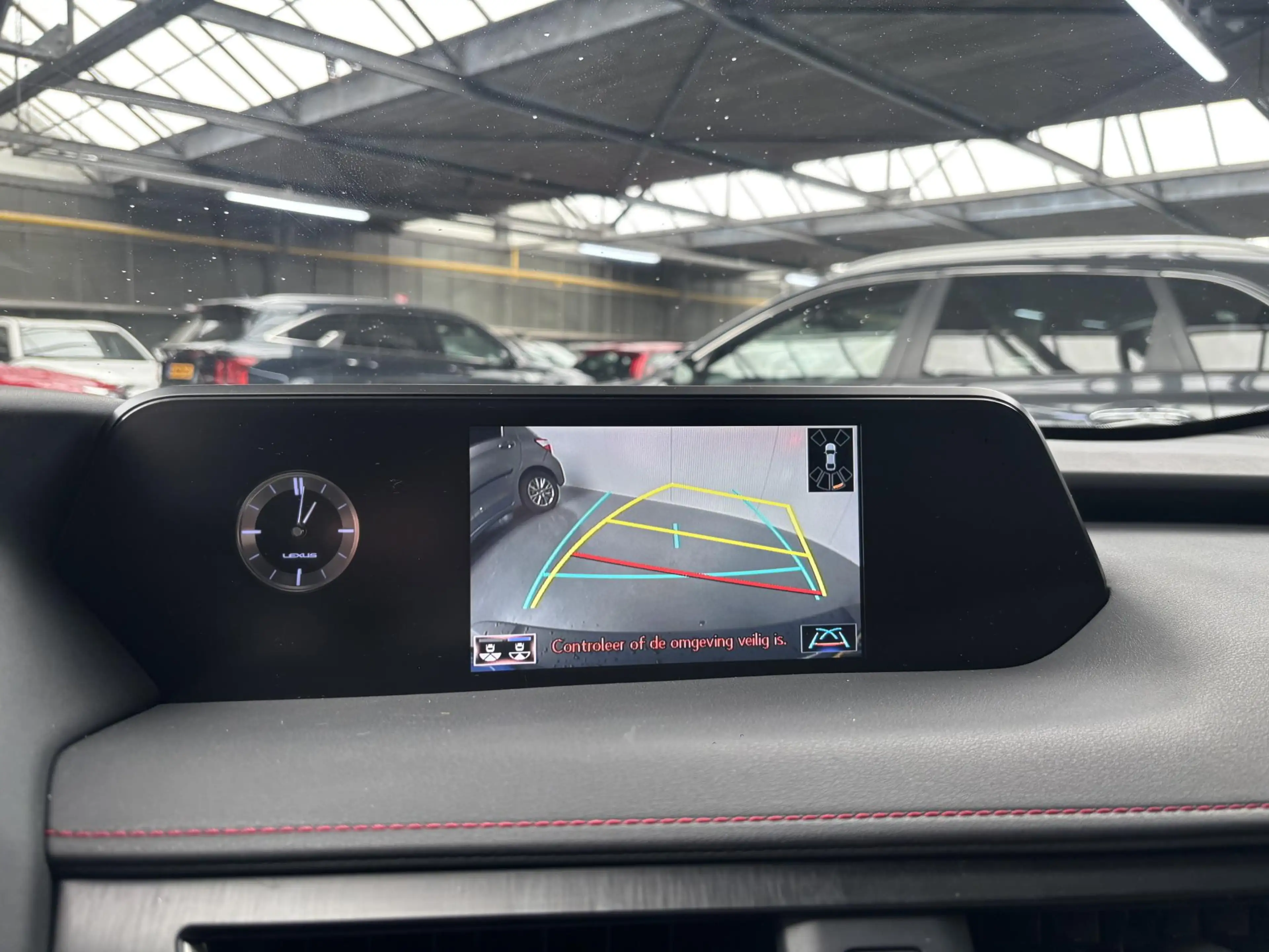 Lexus UX 250h F Sport Line — photo 13