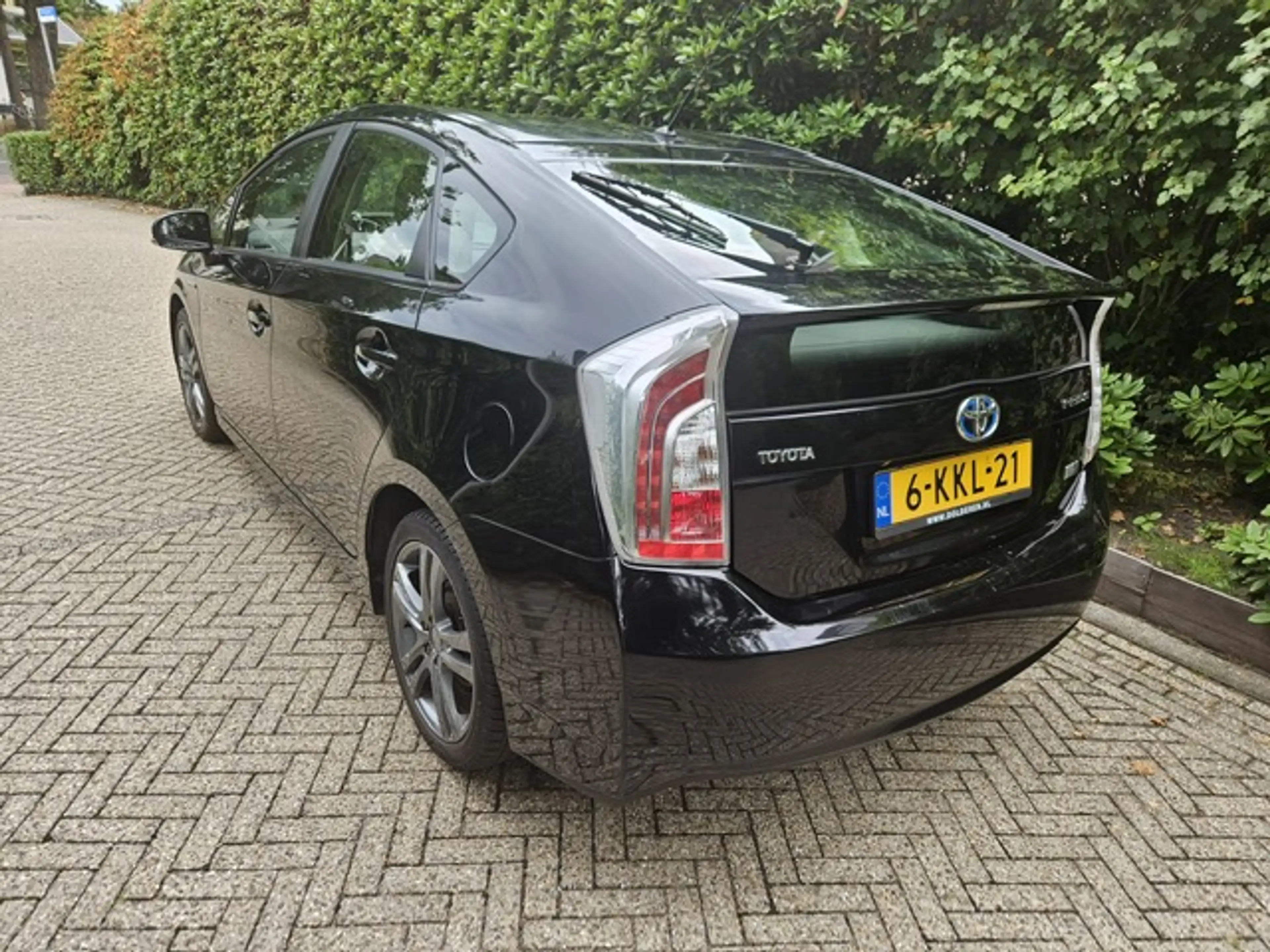 Toyota Prius 1.8 Comfort Navi — photo 6