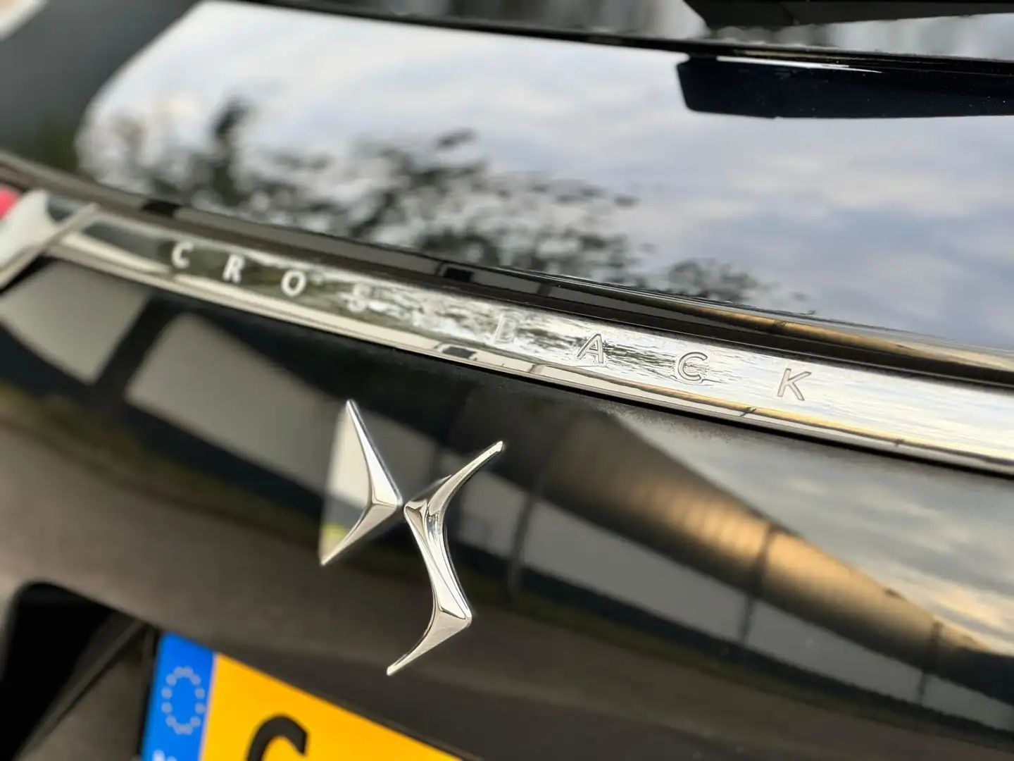 DS Automobiles DS 7 Crossback 1.6 PT La Premiere Zwart - 2