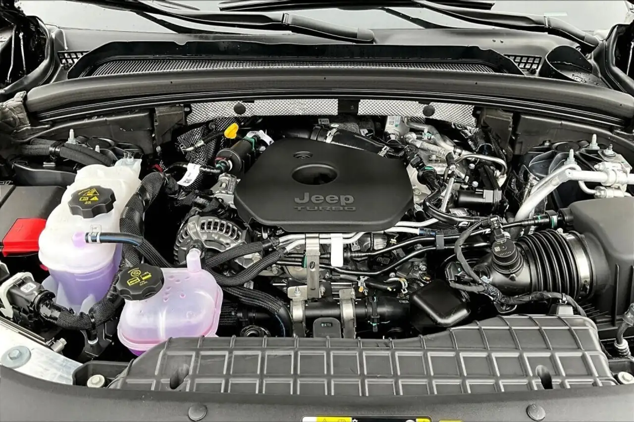 Jeep Grand Cherokee снимка Jeep Grand Cherokee