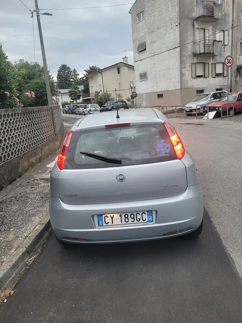 Fiat Grande Punto 1.4 16V Dynamic - 2