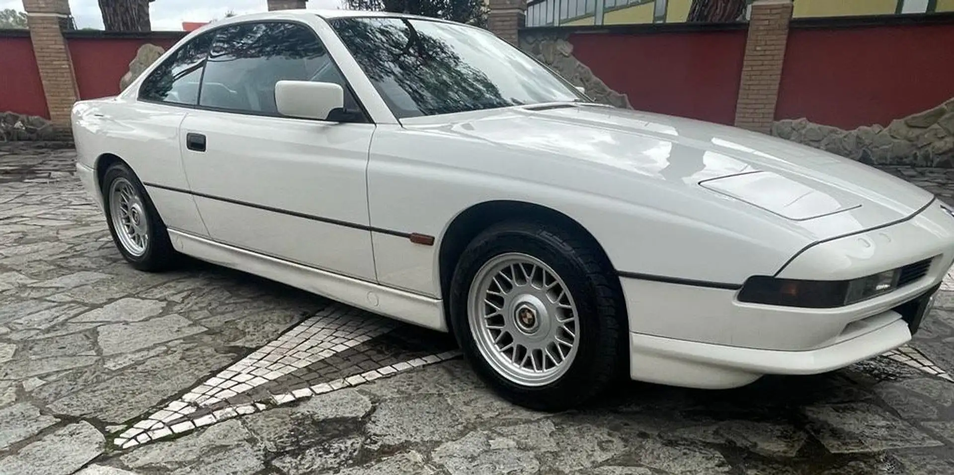 BMW 850 White - 1