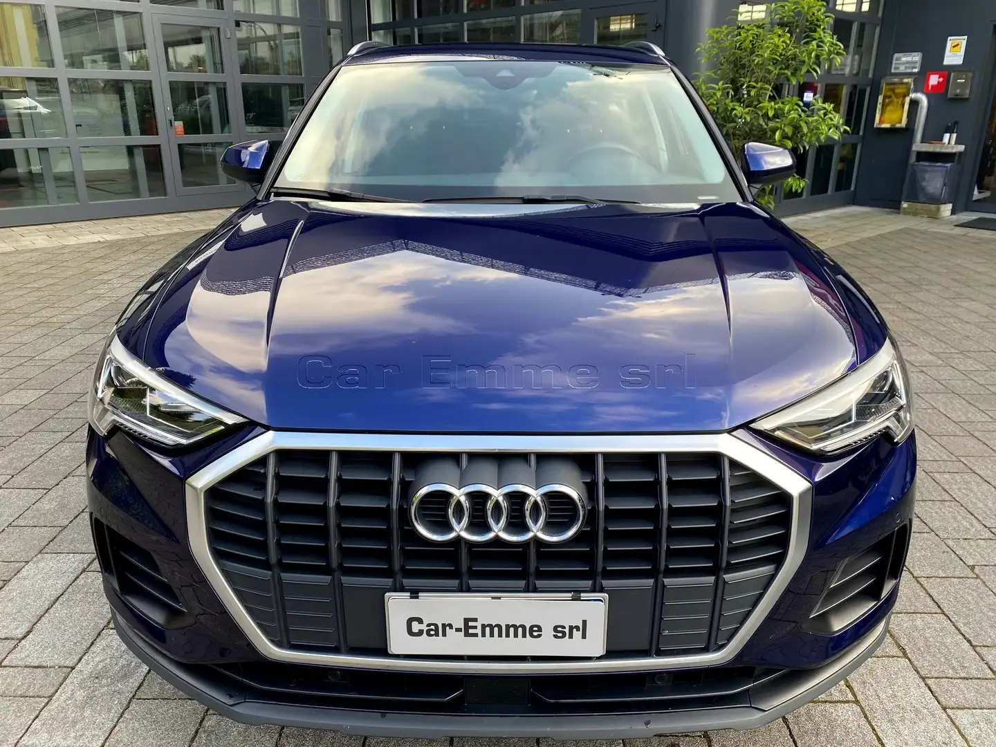 Audi Q3 35 2.0 tdi Business S-tronic Blu/Azzurro - 2