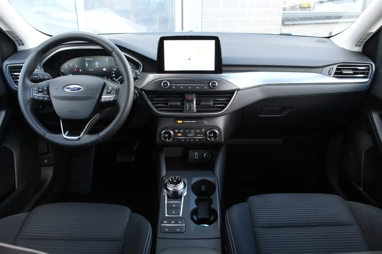 Ford Focus Wagon 1.0 EcoBoost Titanium Business / Carplay / K Grijs - 2
