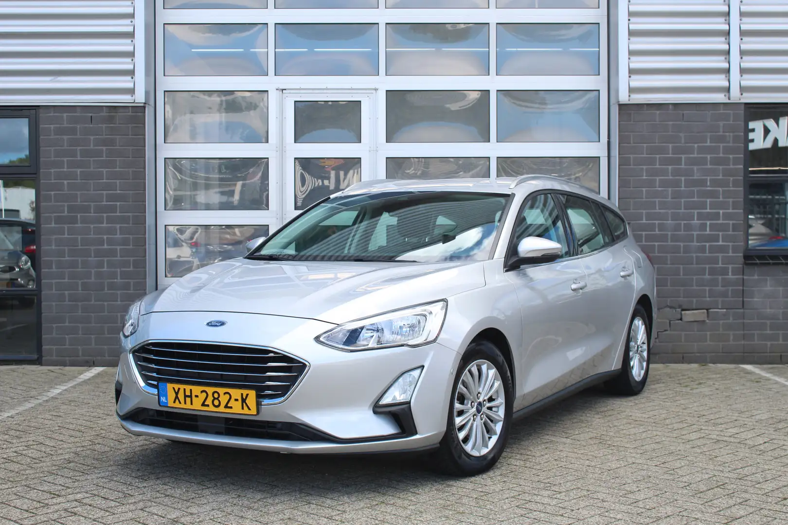 Ford Focus Wagon 1.0 EcoBoost Titanium Business / Carplay / K Grijs - 1