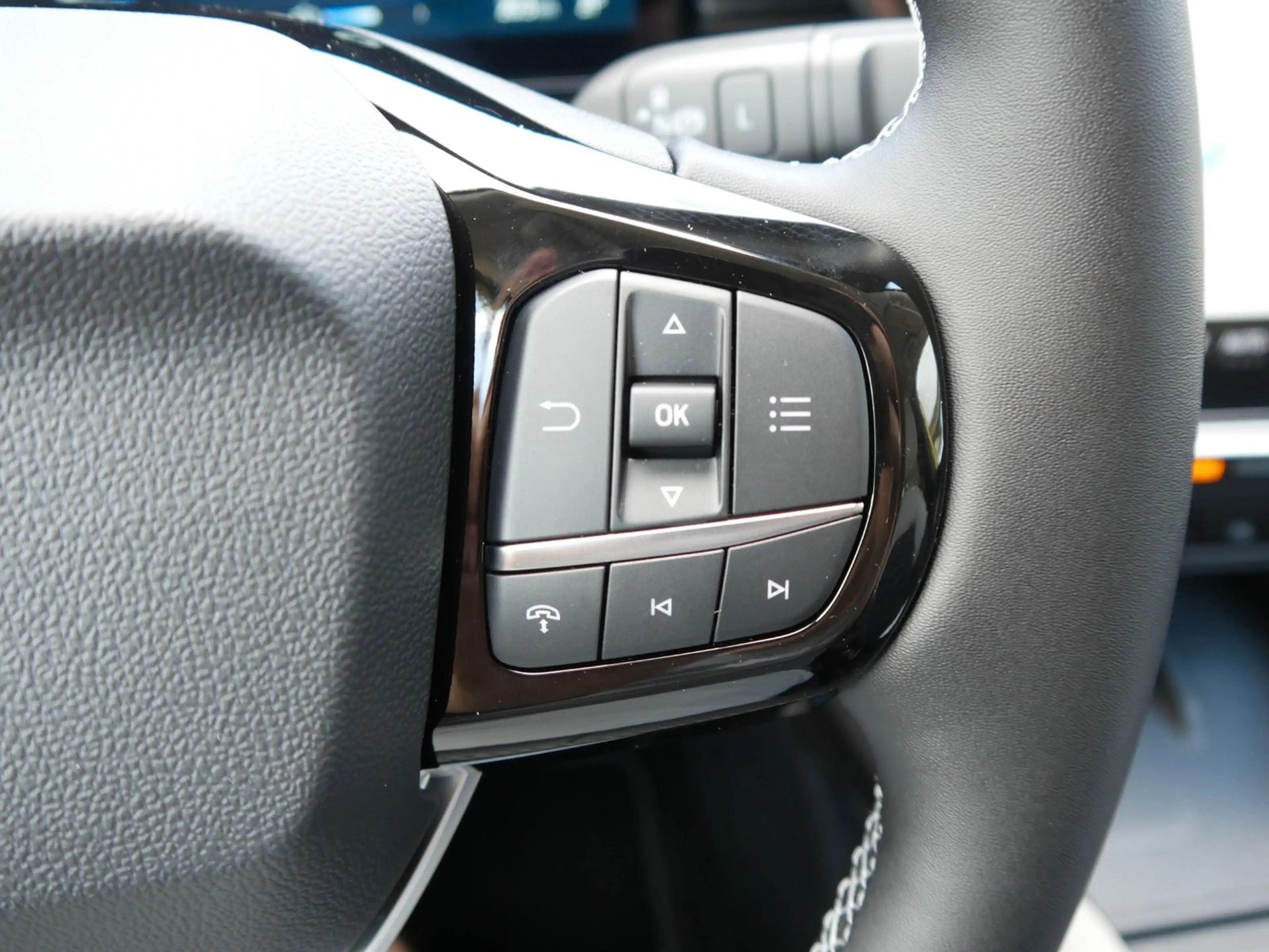 Ford Puma Gen-E Premium + Kamera + Winter + TWA + ACC — photo 11