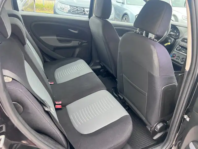 Fiat Grande Punto view 12