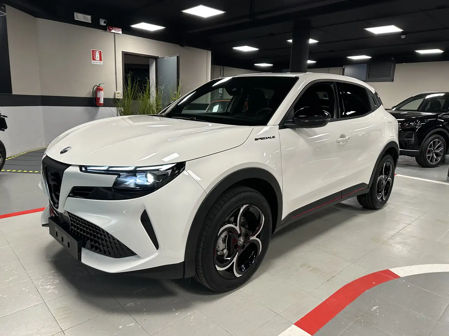 Alfa Romeo Junior Junior 1.2 ibrida Speciale 136 cv edct6 Bianco - 1