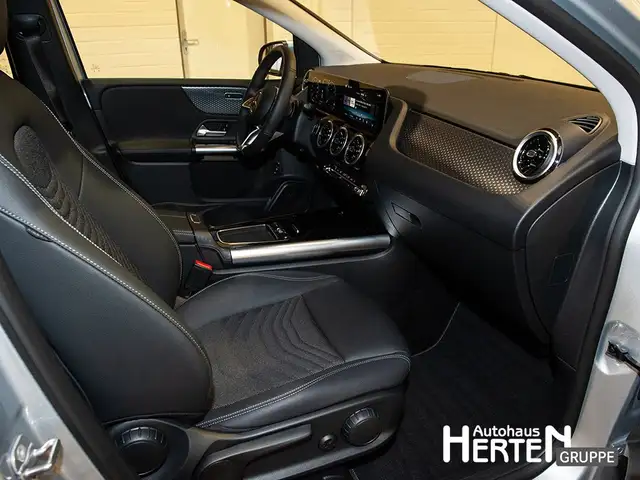 Mercedes-Benz B Class view 6