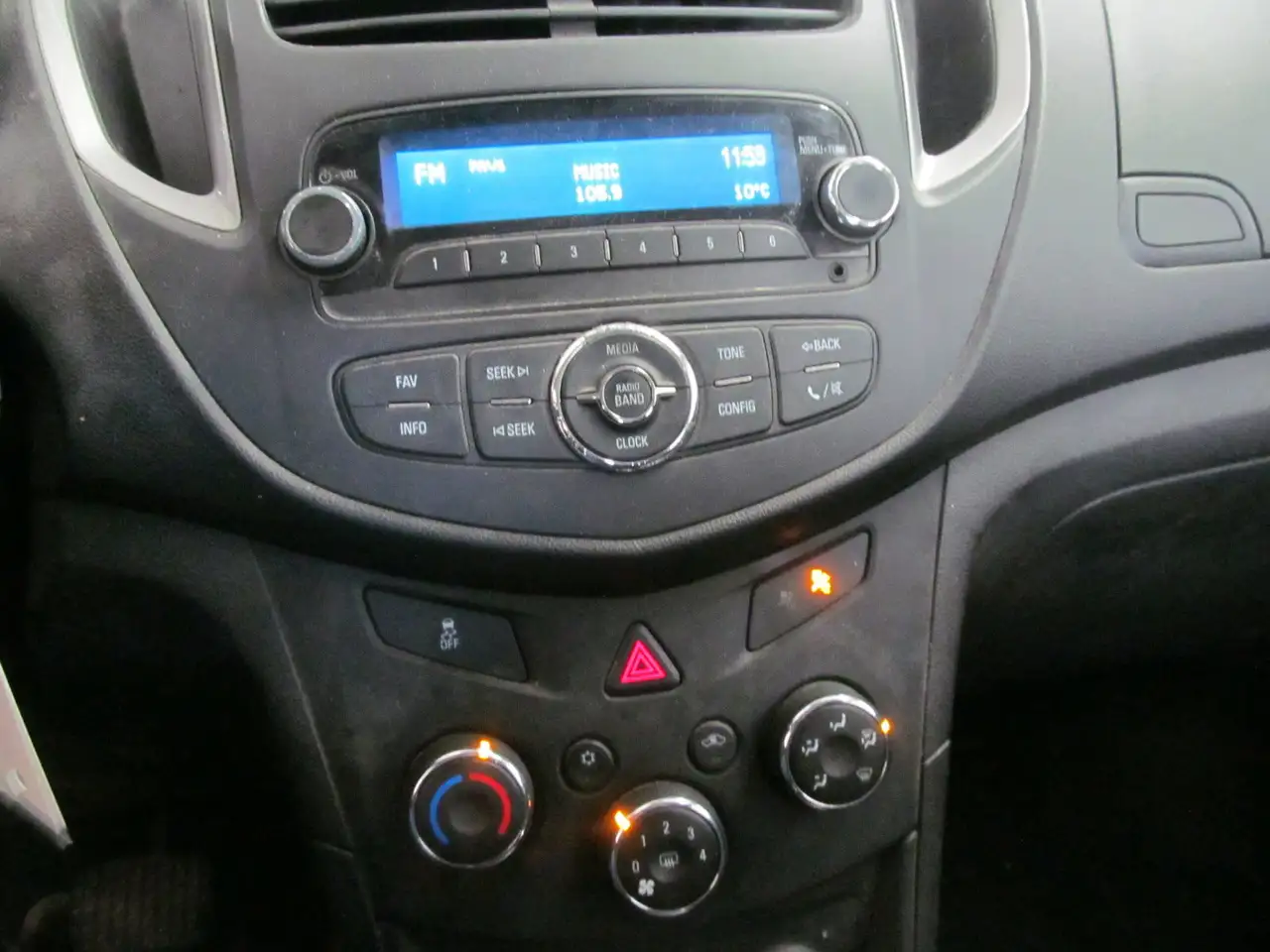 Chevrolet Trax снимка Chevrolet Trax