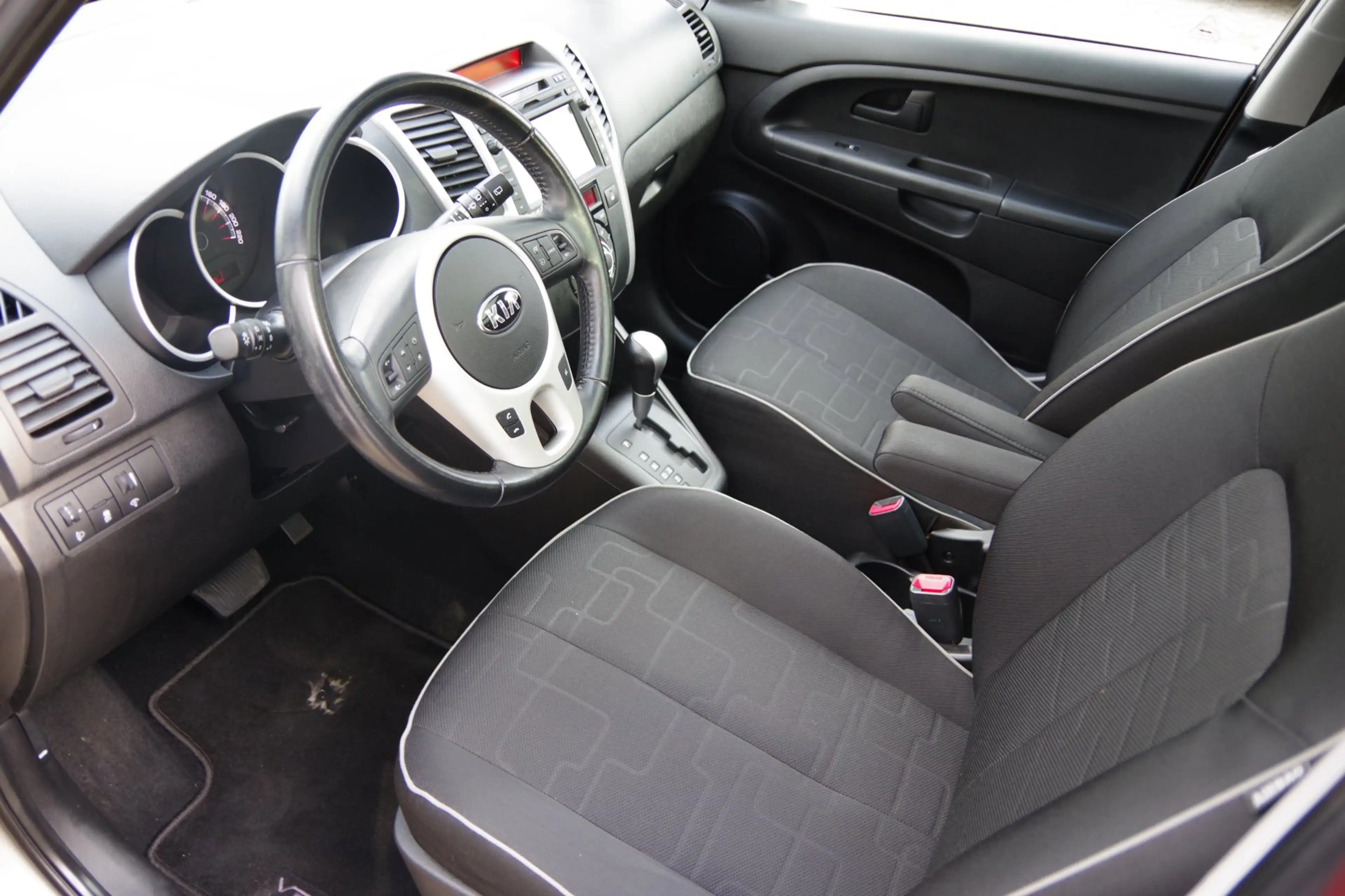 Kia Venga 1.6 CVVT World Cup Edition |NL Auto| Dealer onderh — photo 6