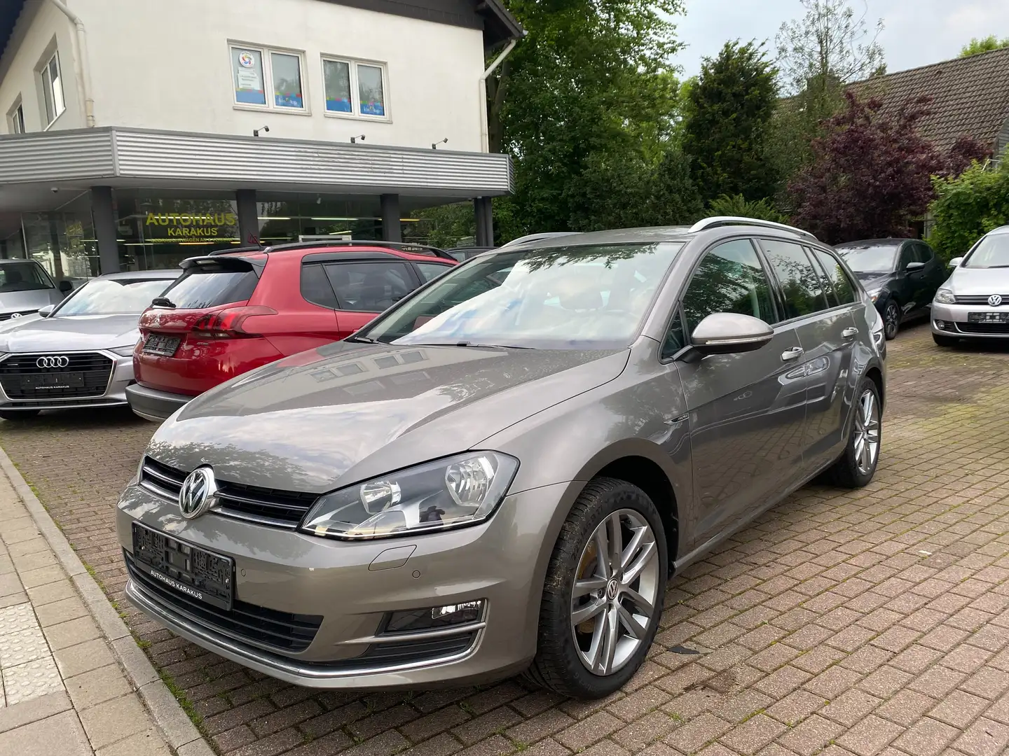 Volkswagen Golf Variant Lounge 1.Hd/MFL/Sitzh/Tempomat/AHK Grau - 1