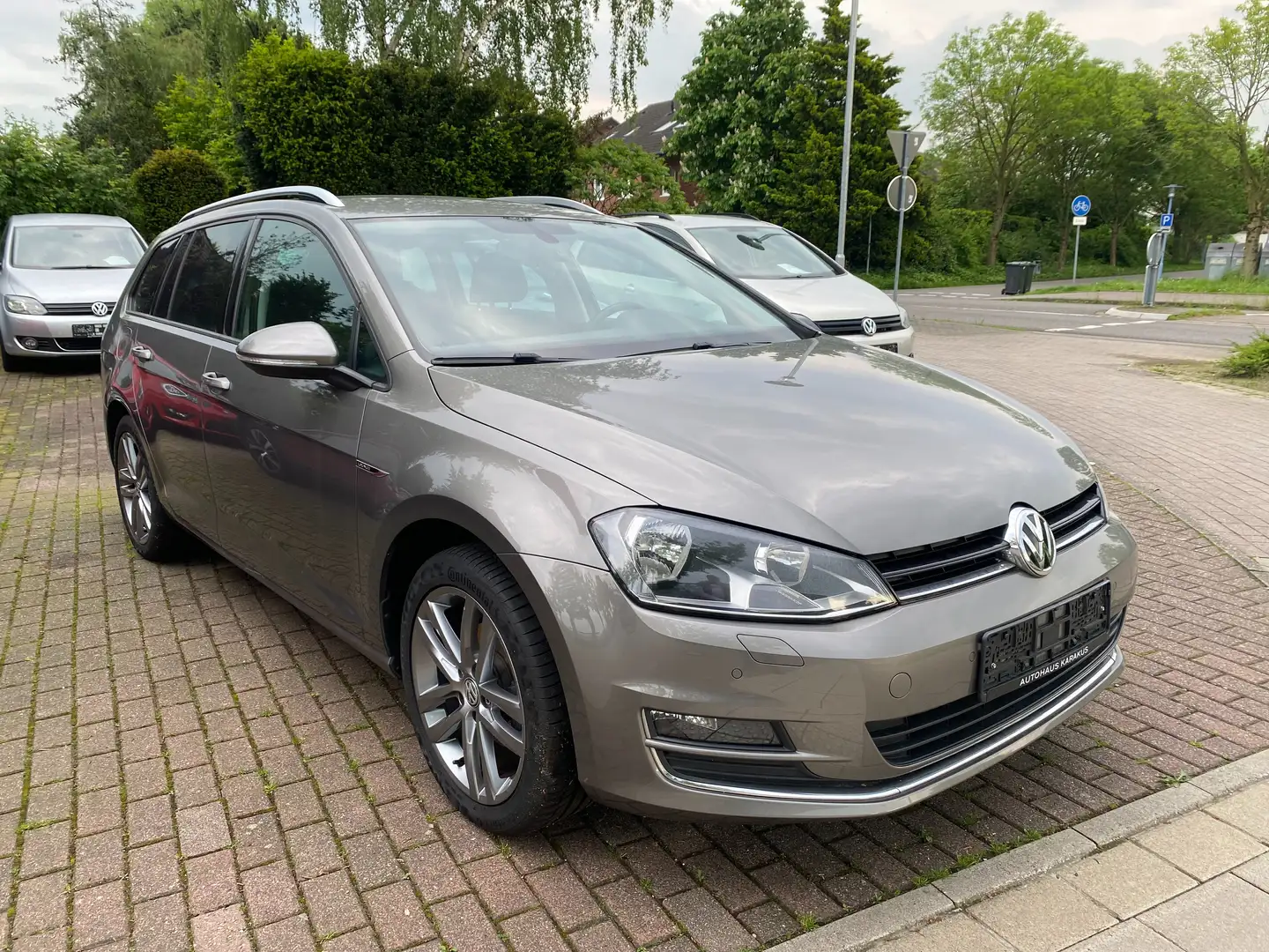Volkswagen Golf Variant Lounge 1.Hd/MFL/Sitzh/Tempomat/AHK Grau - 2