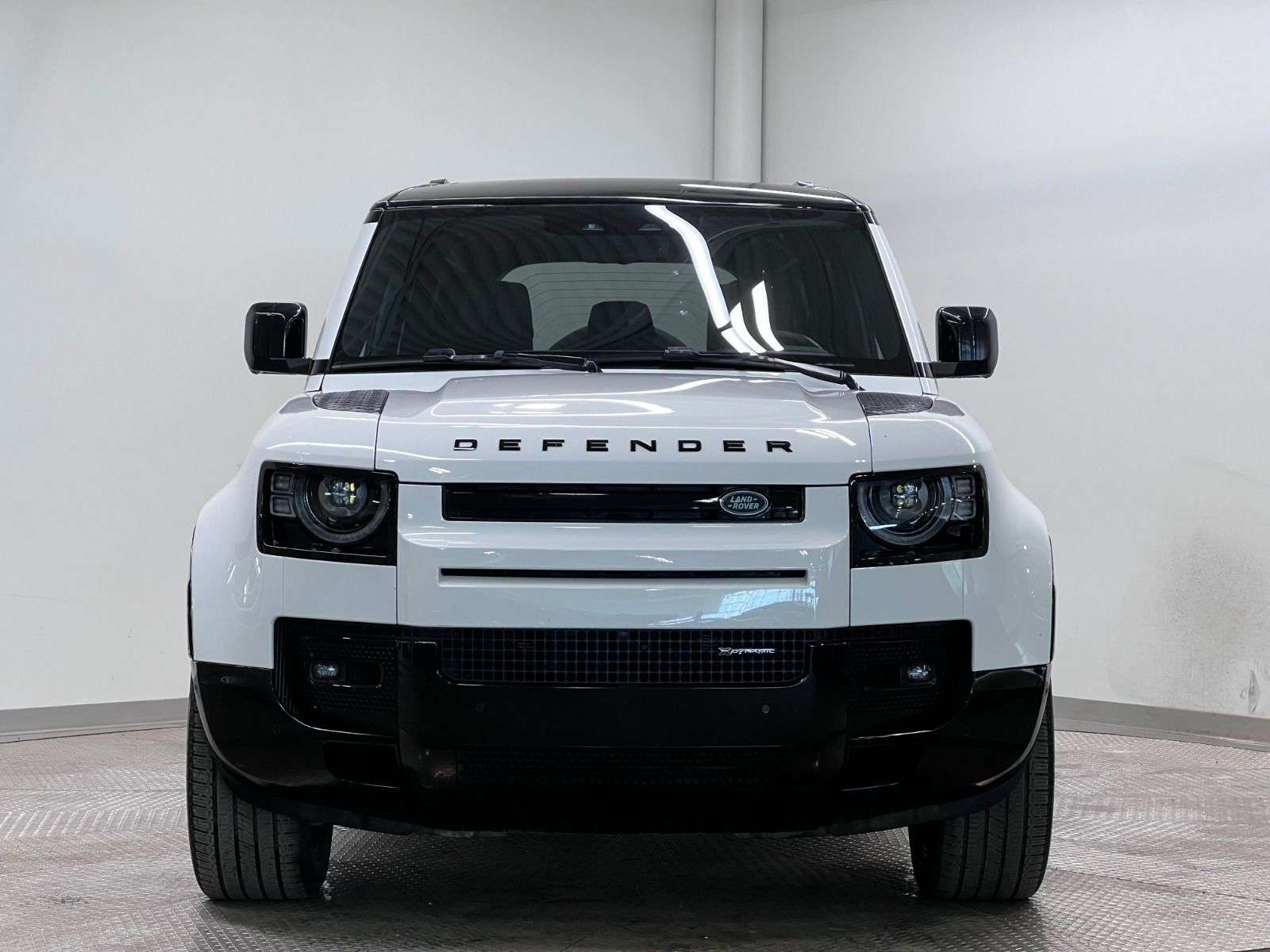 2022 Land Rover Defender 110 X-DYNAMIC SE thumb 8