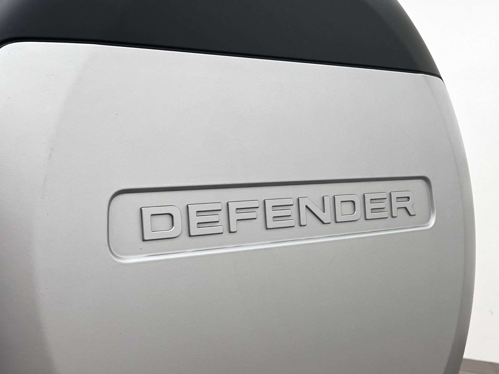 2022 Land Rover Defender 110 X-DYNAMIC SE thumb 12