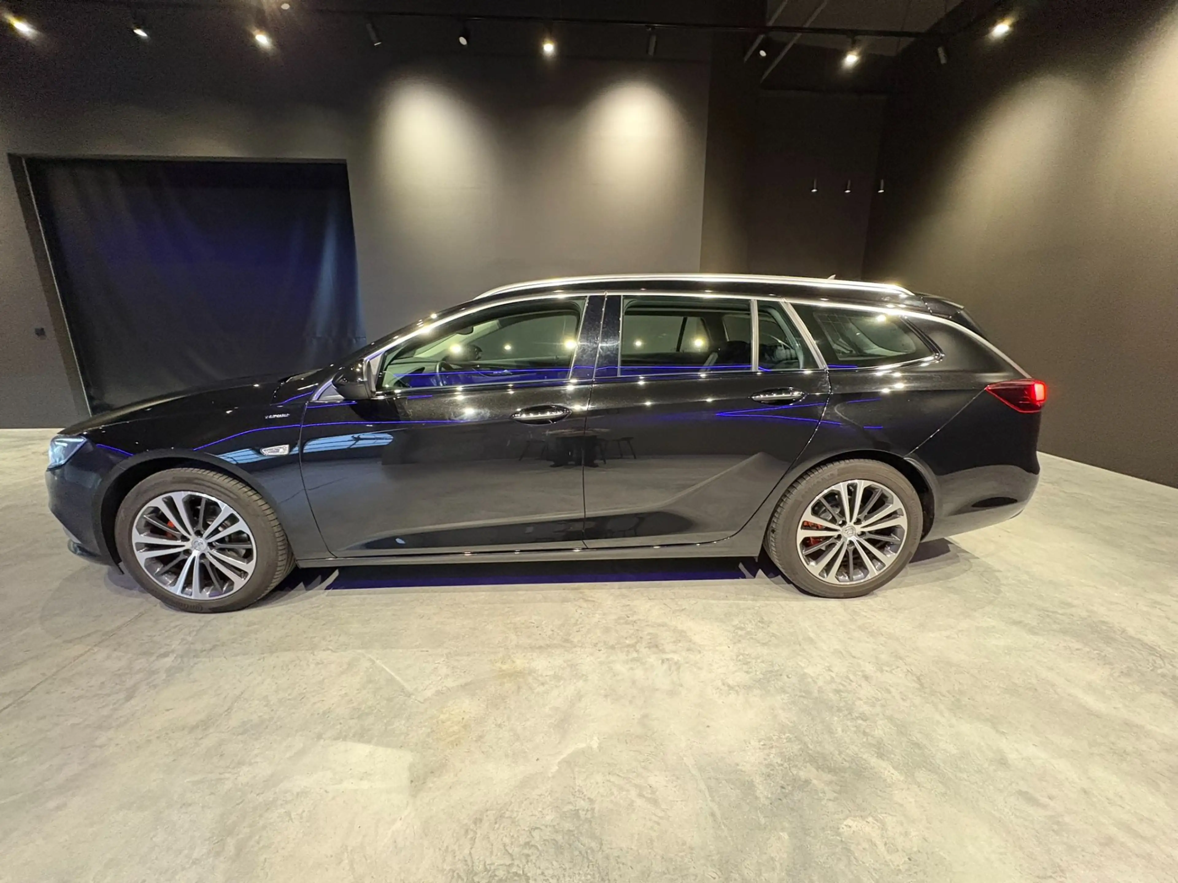 Opel Insignia ST 1.5 Innovation 8-fach HEAD-UP MATRIX — photo 2