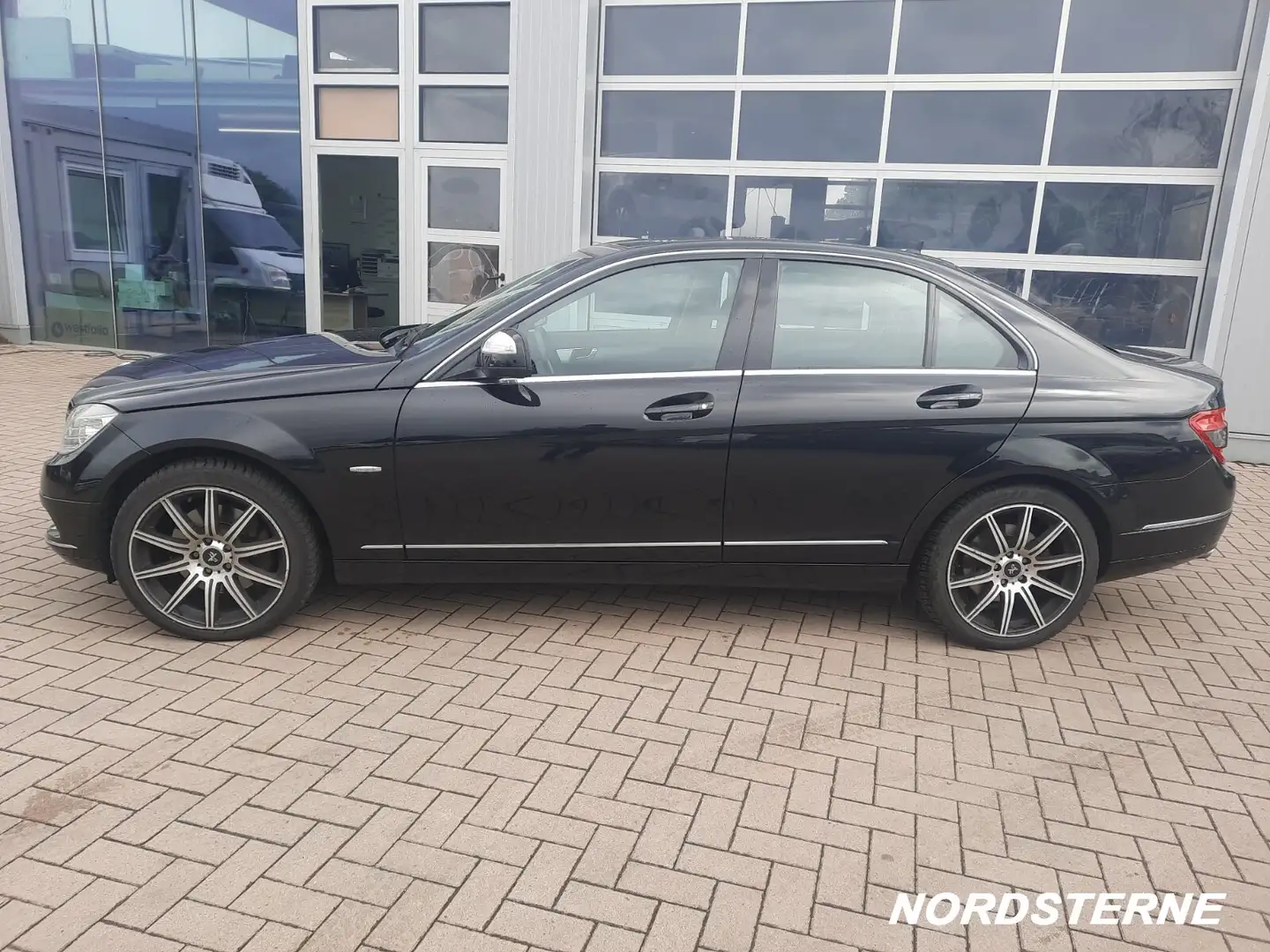Mercedes-Benz C 350 C 350 Avantgarde+Schiebedach+Xenon+Klima+AHK+PTS Schwarz - 2