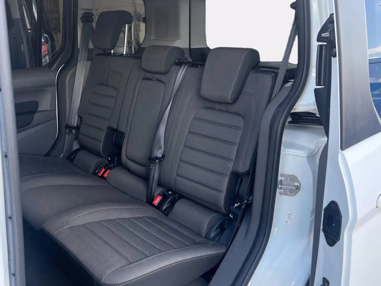 Ford Tourneo Connect 1.5 TDCi 120 CV Titanium, миниатюра 15