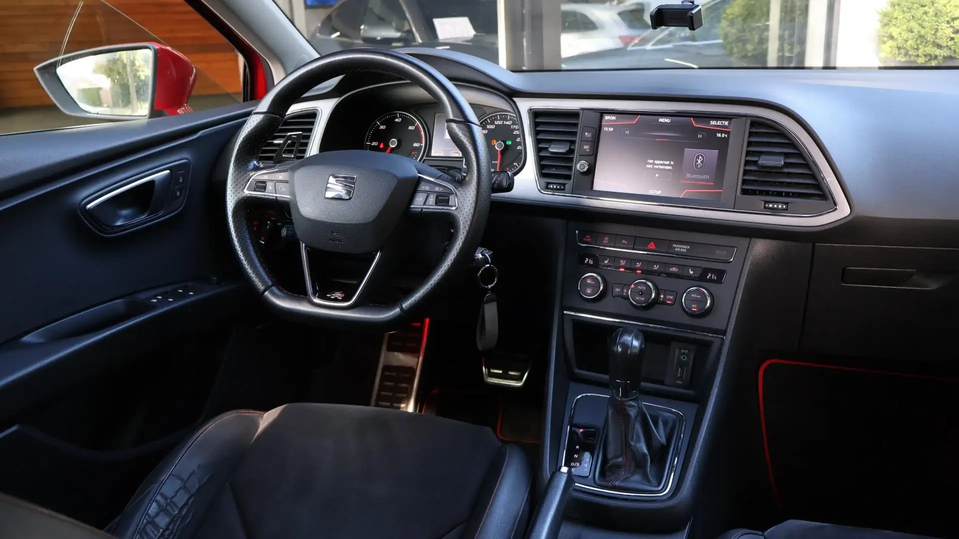 SEAT Leon 2.0 TDI FR 220pk|Stage1|Pano|Leder|Vol! Rood - 2