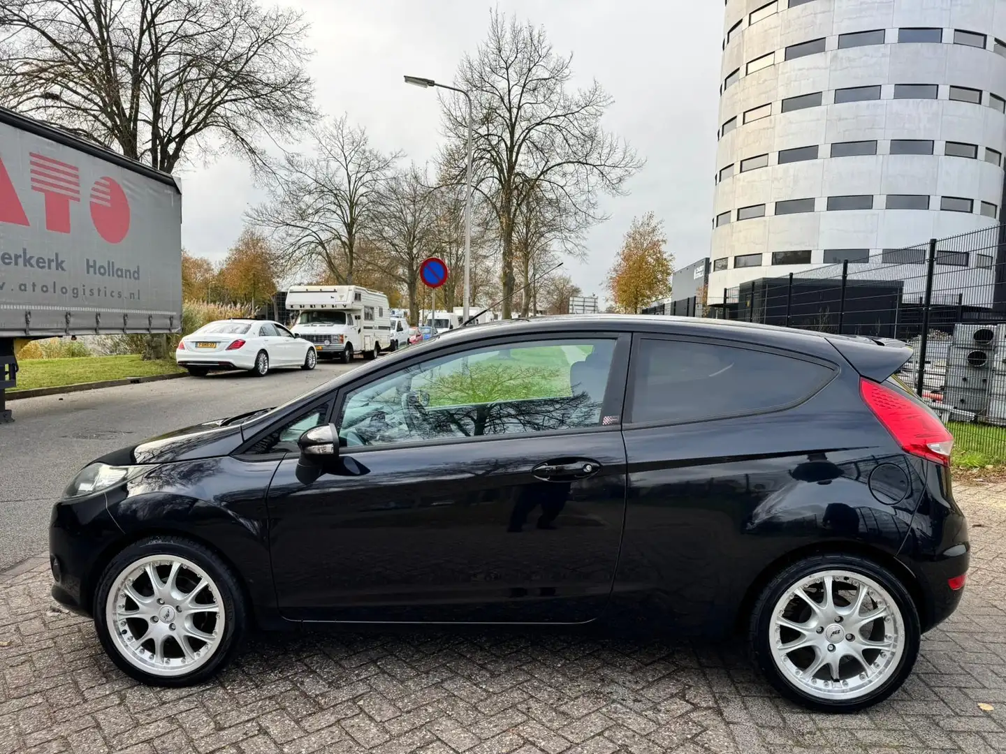 Ford Fiesta 1.25 S-Edition|airco|stuurbekr|elekramen|nap|2xsle Zwart - 2