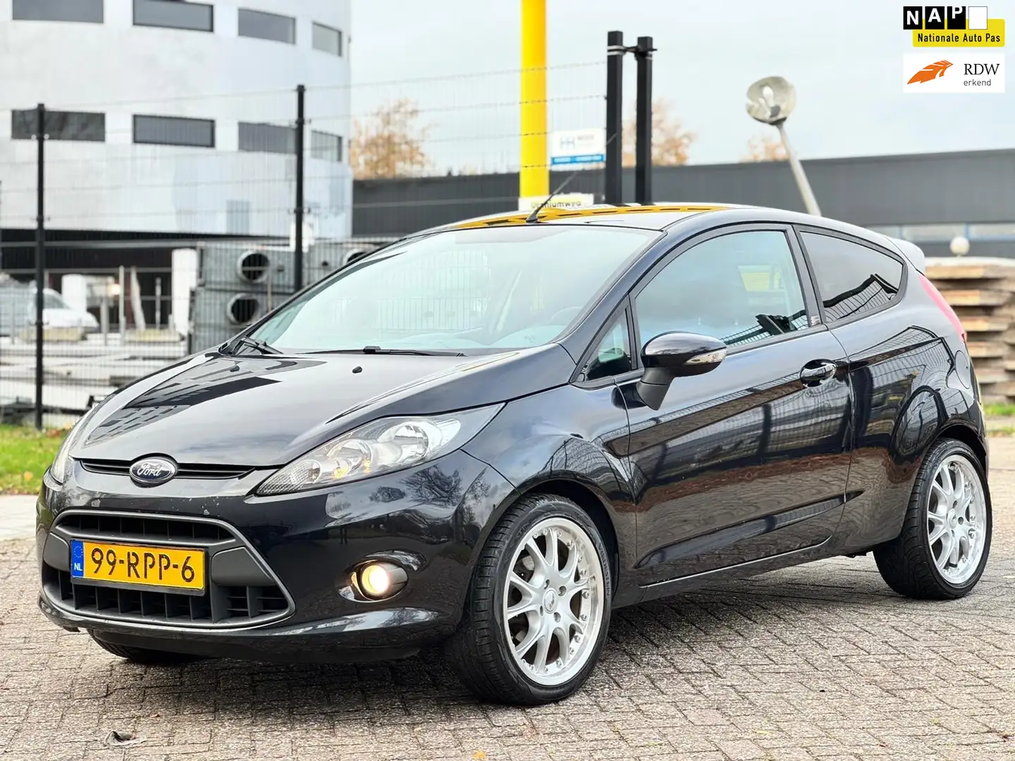 Ford Fiesta 1.25 S-Edition|airco|stuurbekr|elekramen|nap|2xsle Zwart - 1