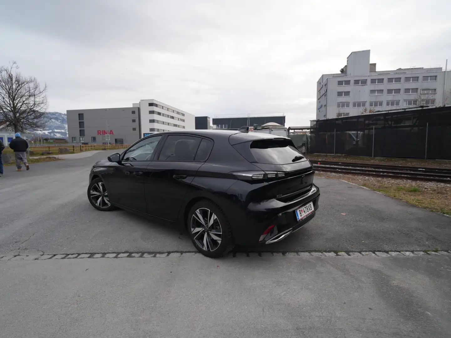 Peugeot 308 308 PureTech 130 S Schwarz - 2