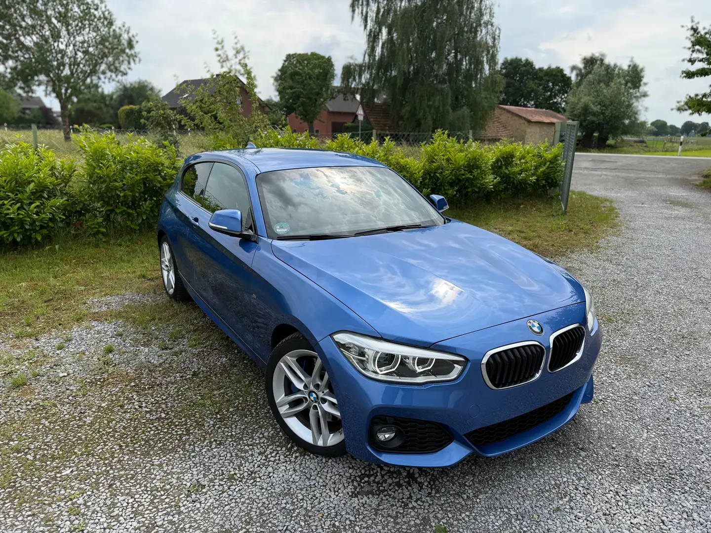 BMW 120 120d F20*M-Packet*Automatik*Harman*LED*SHZ*2.Hand Blau - 2