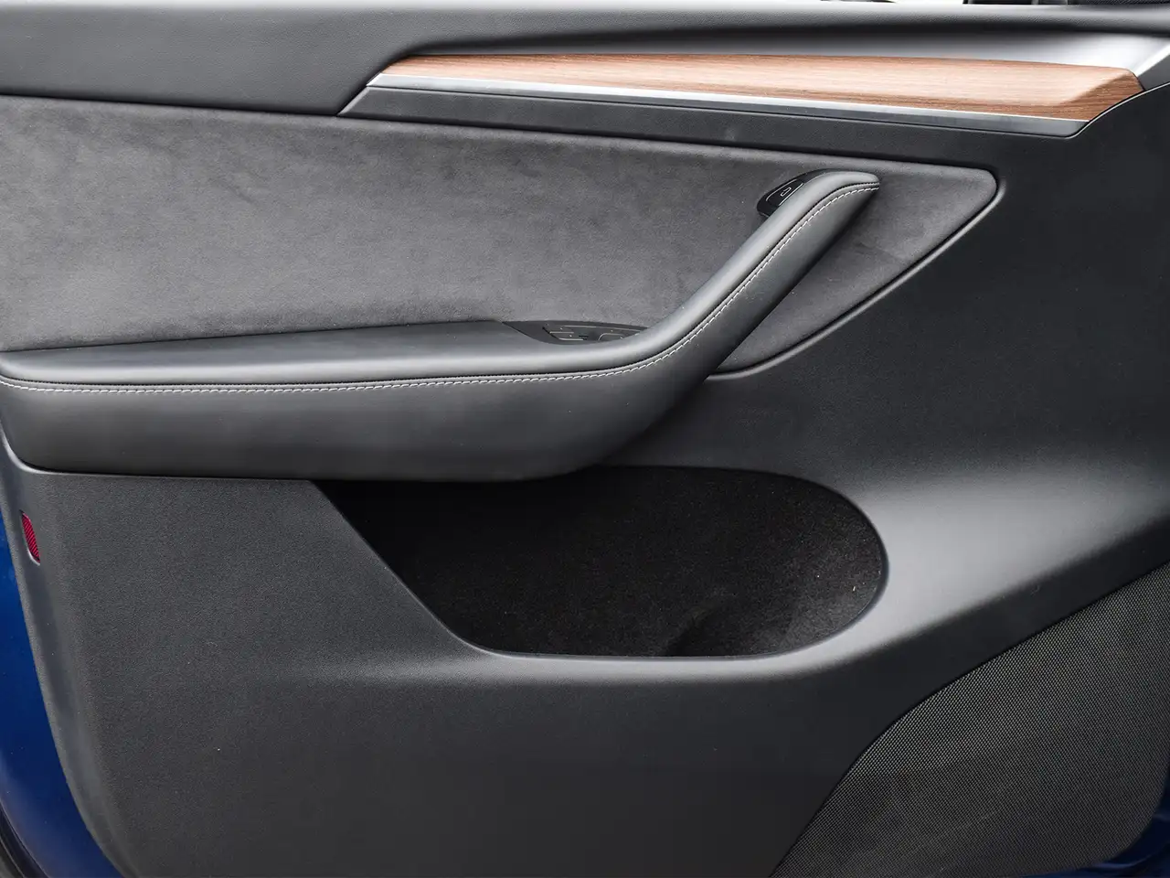 Tesla Model Y снимка Tesla Model Y