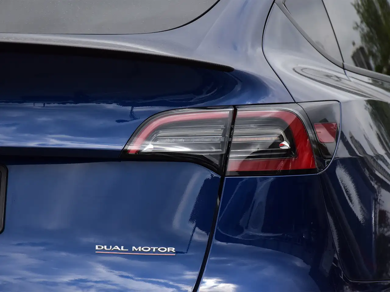 Tesla Model Y снимка Tesla Model Y
