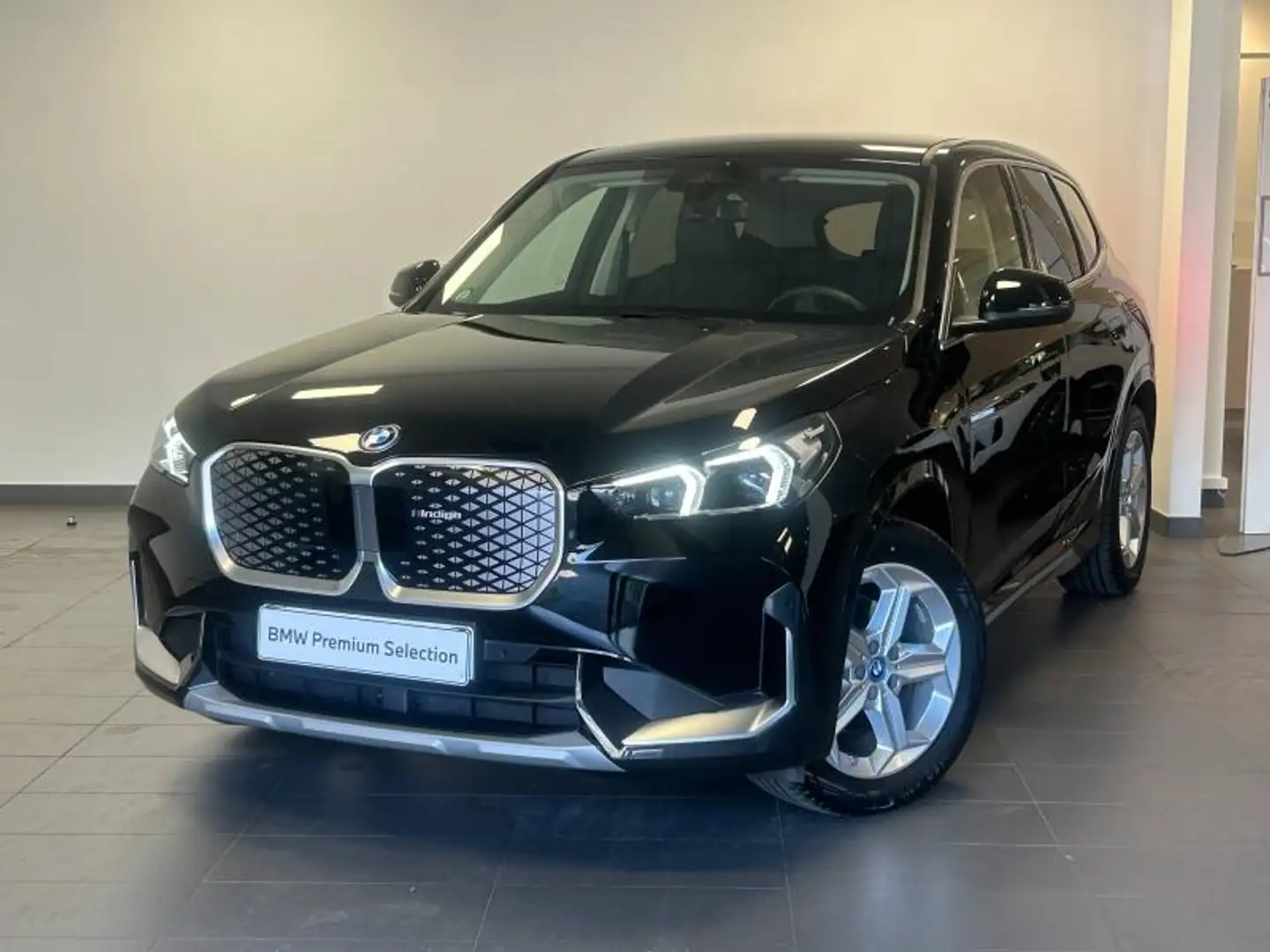 BMW X1 ieDrive20 204ch xLine Schwarz - 1