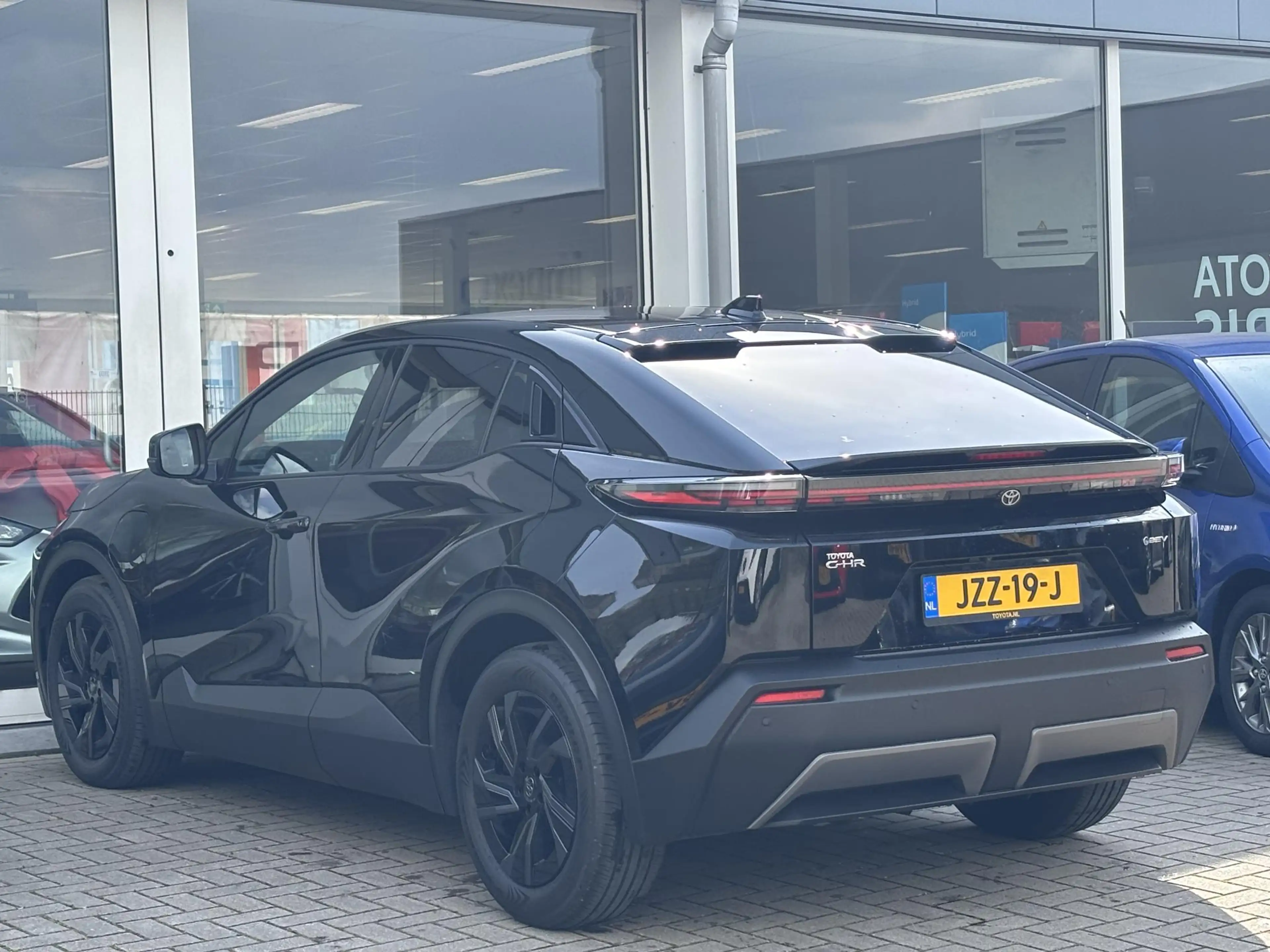 Toyota C-HR+ First Edition 77 kWh — photo 8