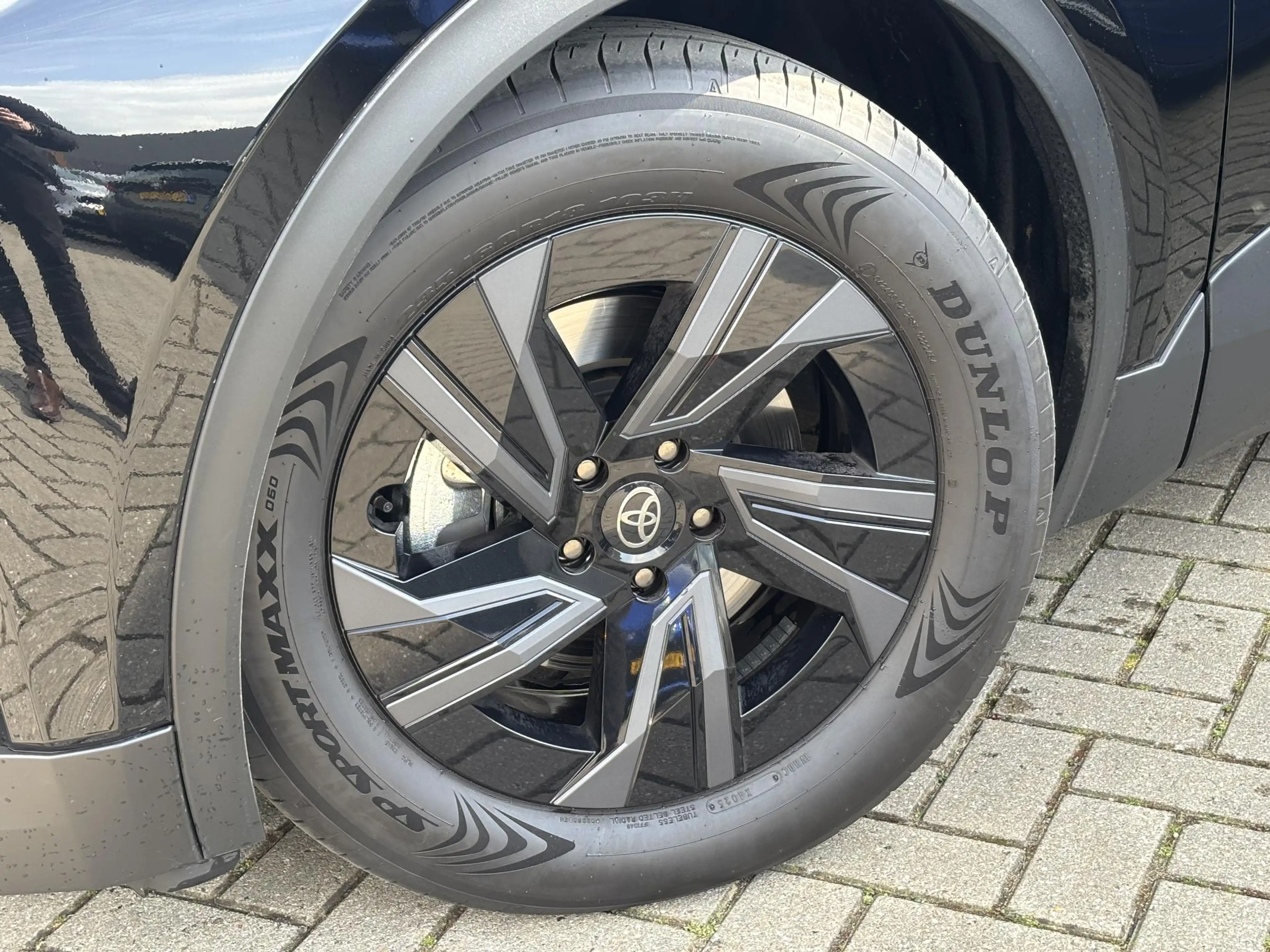 Toyota C-HR+ First Edition 77 kWh — photo 2