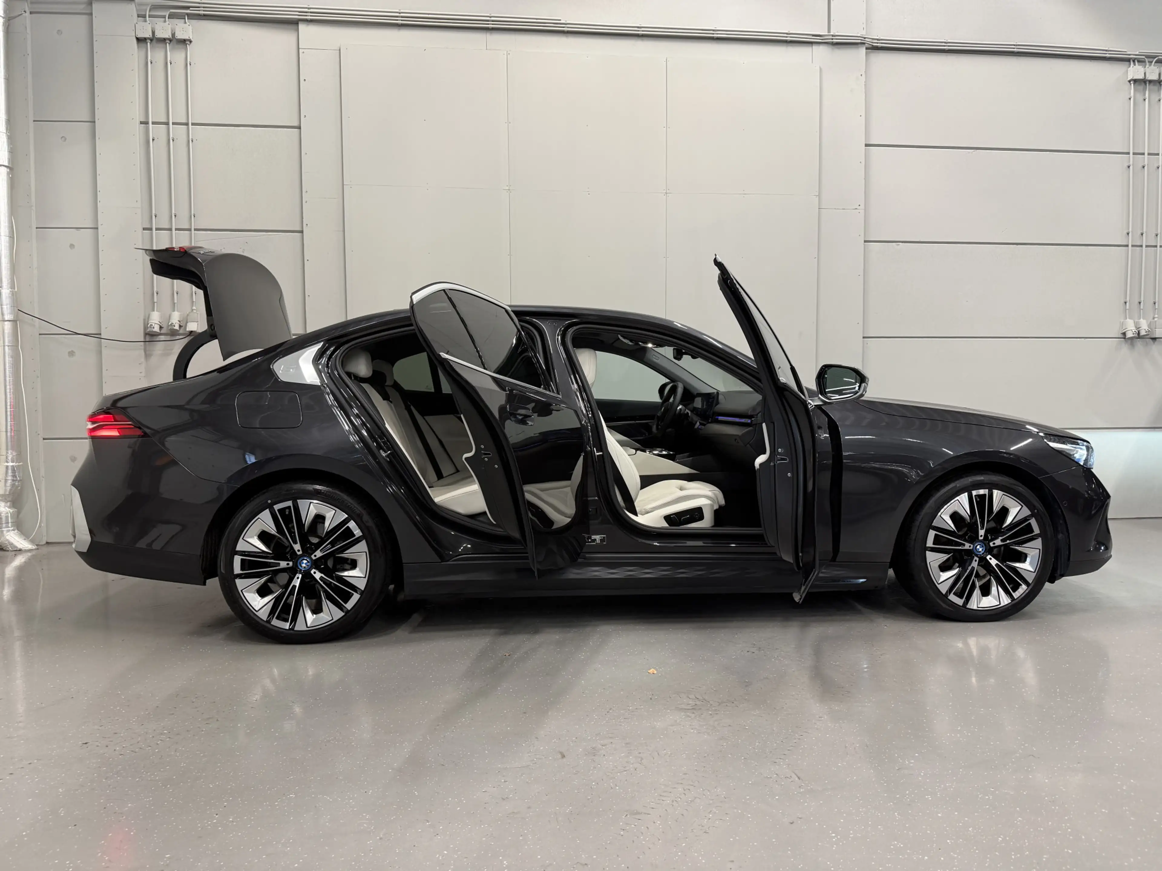 BMW 530 5-serie 530e Edition PANO/H&K/HEAD-UP/LEER-SPORT/C — photo 10