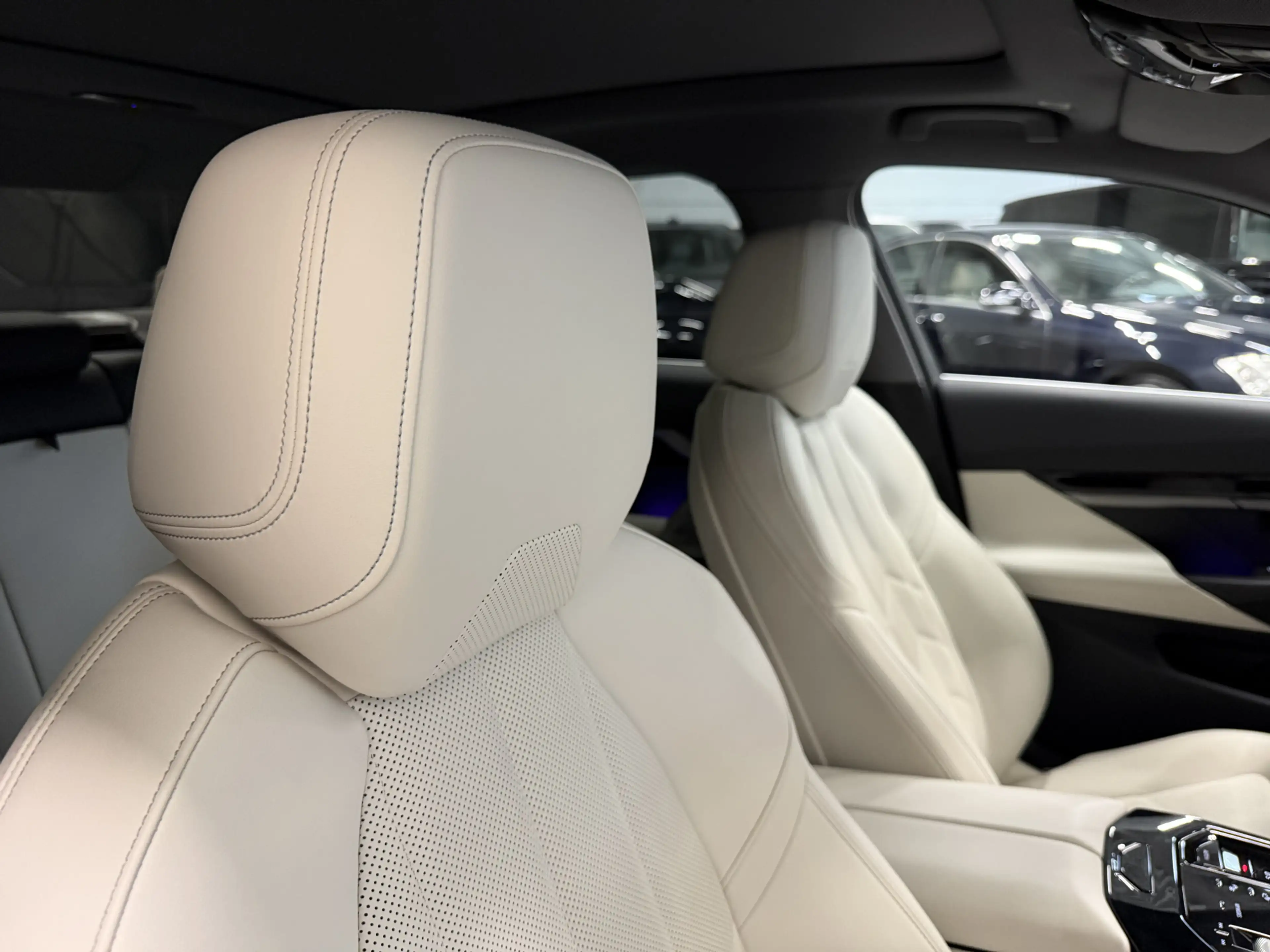 BMW 530 5-serie 530e Edition PANO/H&K/HEAD-UP/LEER-SPORT/C — photo 39