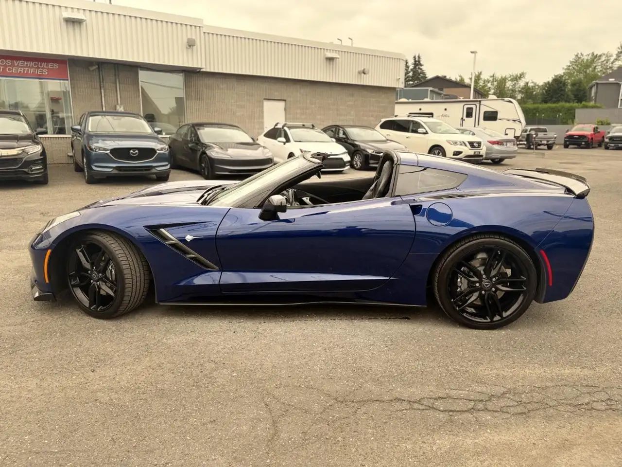 Chevrolet Corvette снимка Chevrolet Corvette