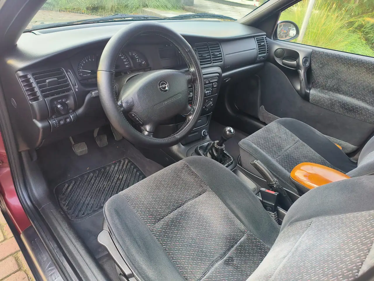 Opel Vectra 1.6i-16V CD Voor de liefhebber ! Henk Jongen Auto', foto 7