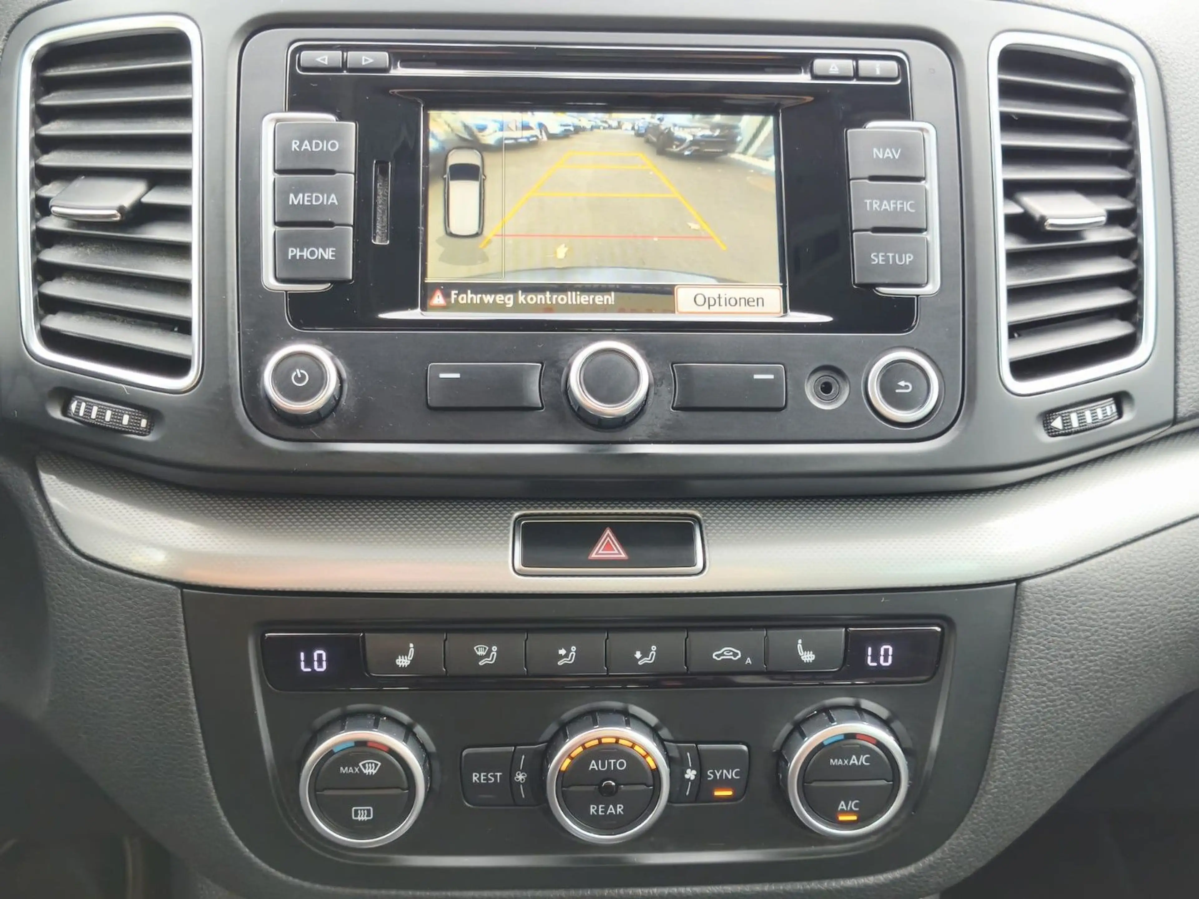 Volkswagen Sharan 1.4Comfortline DSG 7-SITZER — photo 8