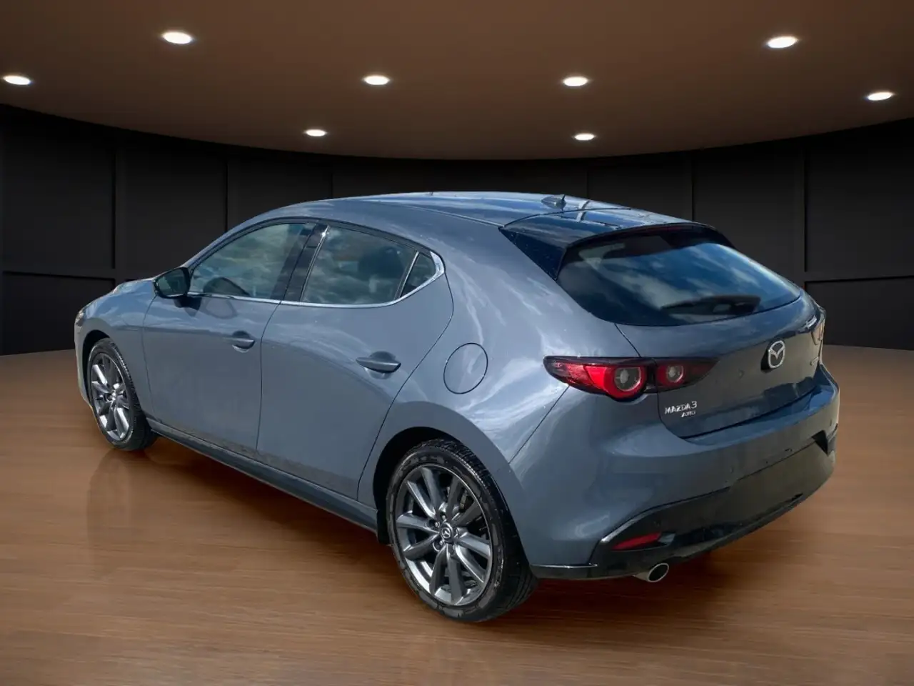 Mazda 3 снимка Mazda 3