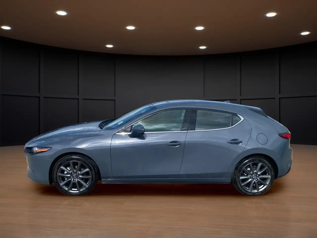 Mazda 3 снимка Mazda 3