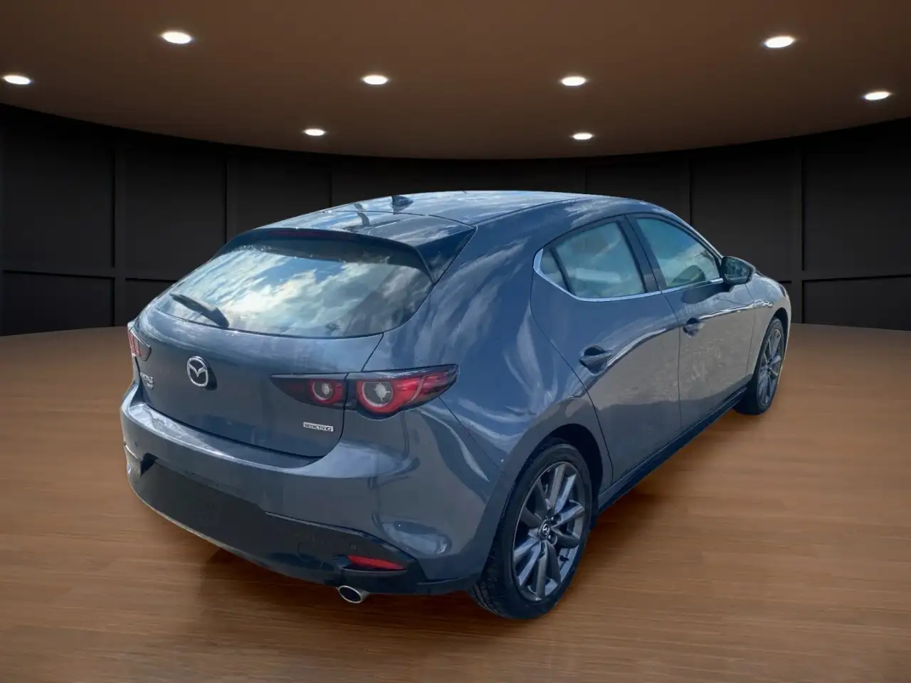 Mazda 3 снимка Mazda 3