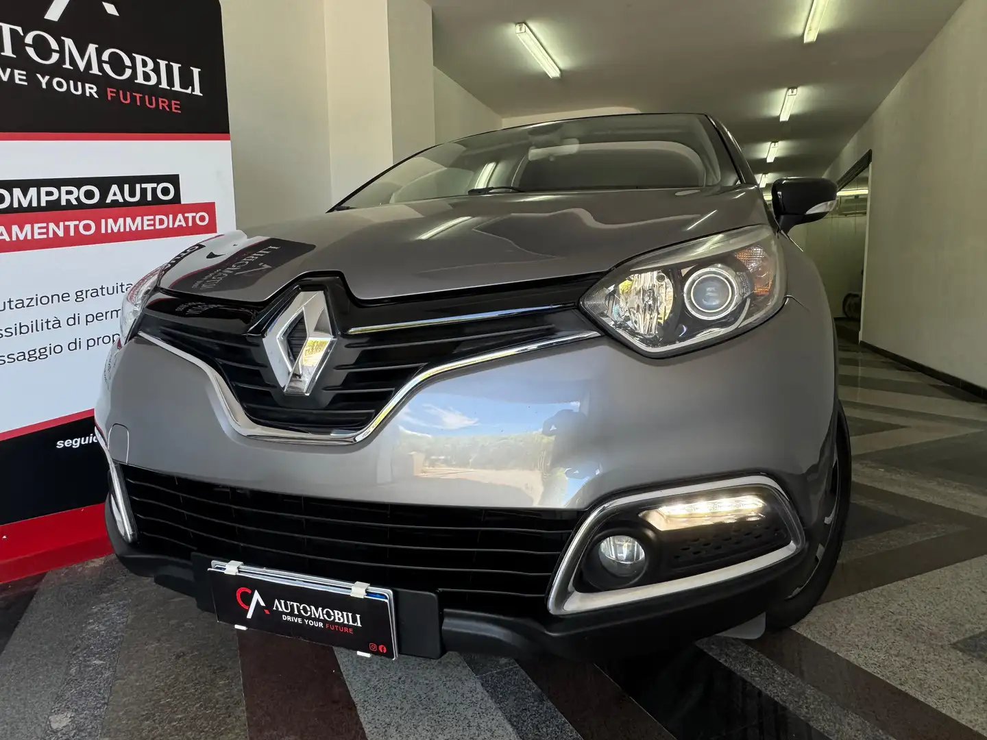 Renault Captur Captur dCi 8V 110 CV Start&Stop Energy Argento - 2