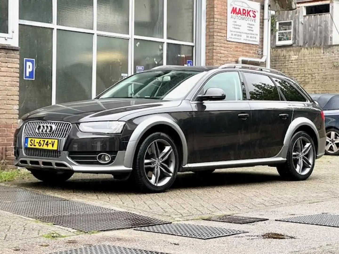 Audi A4 allroad Quattro 2.0 TFSI Pro Line Grijs - 1