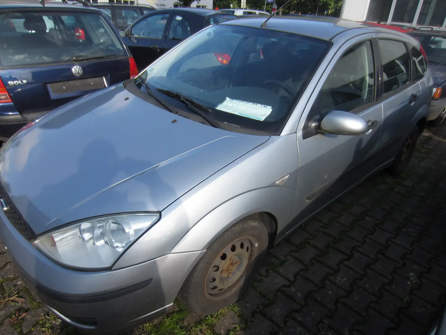 Ford Focus Ambiente Silber - 2